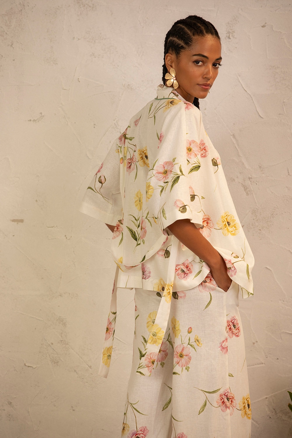Imagem 0 de Kimono Flores curto