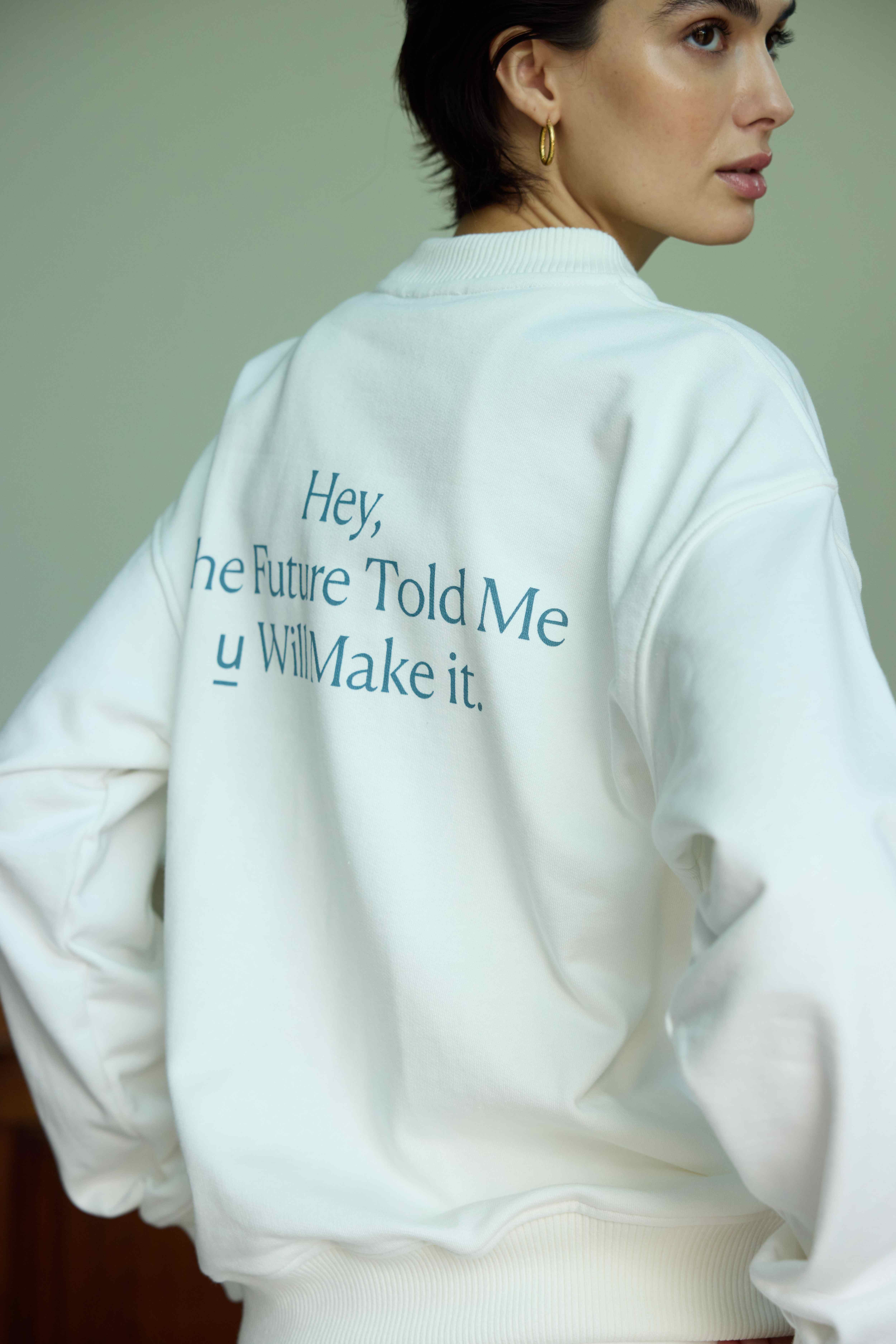 Sweater 695 com Logo "Dreamers Co Branco-2