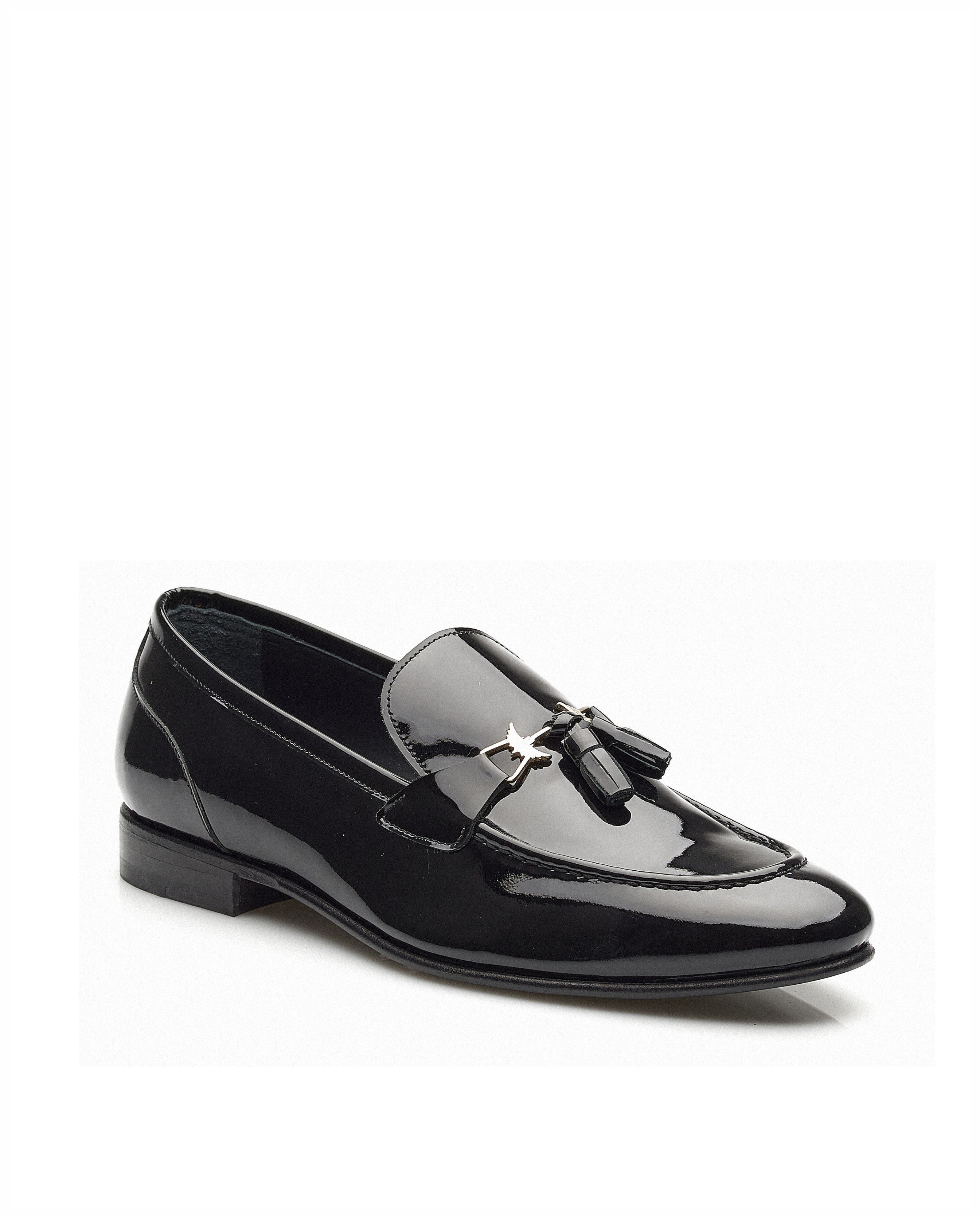 Mocassin em Verniz, forro em pele, berloques no travessão e detalhes dourados Miguel Vieira Preto-2