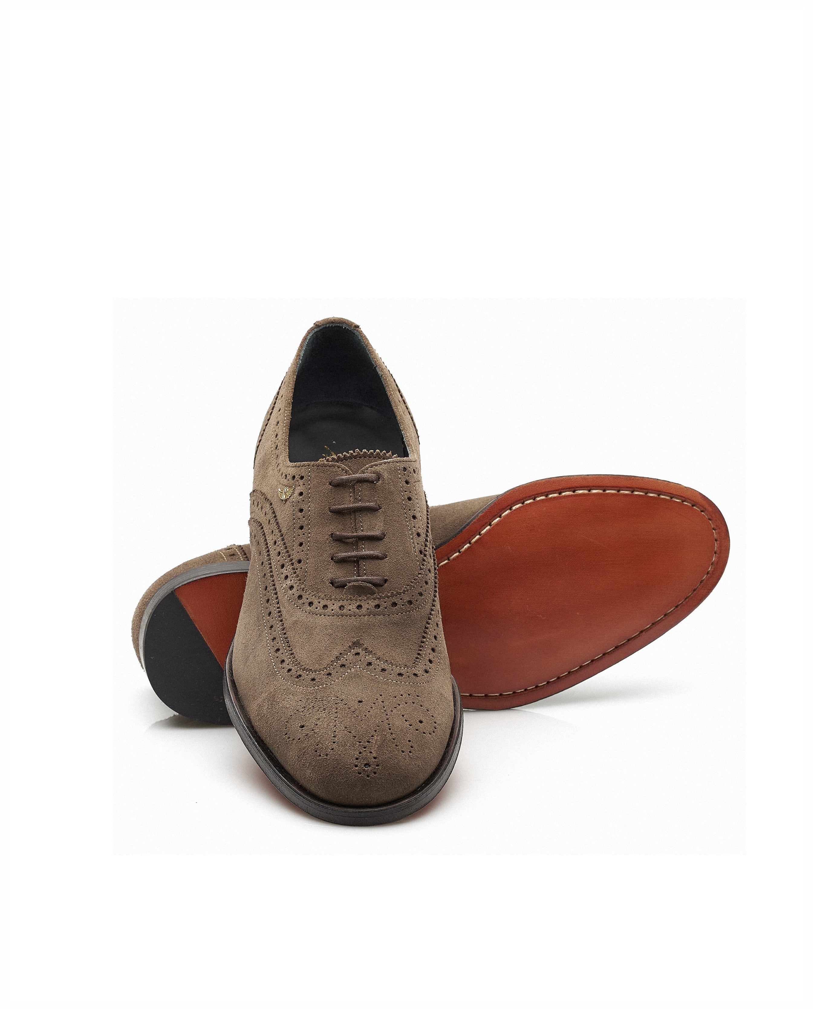 Oxford em suede, com cordões em algodão, forro em pele e detalhes brogue Miguel Vieira Castanho-2