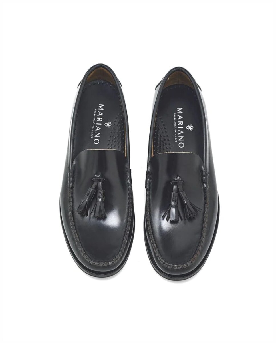 Mocassin clássico em pele polida, com berloques e sola em couro Preto-2