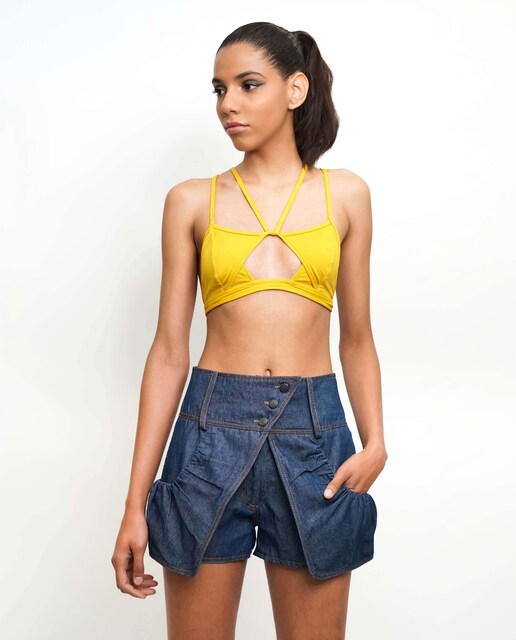 Imagem 0 de Shorts em denim assimetricos com bolsos exteriores drapeados - Azul