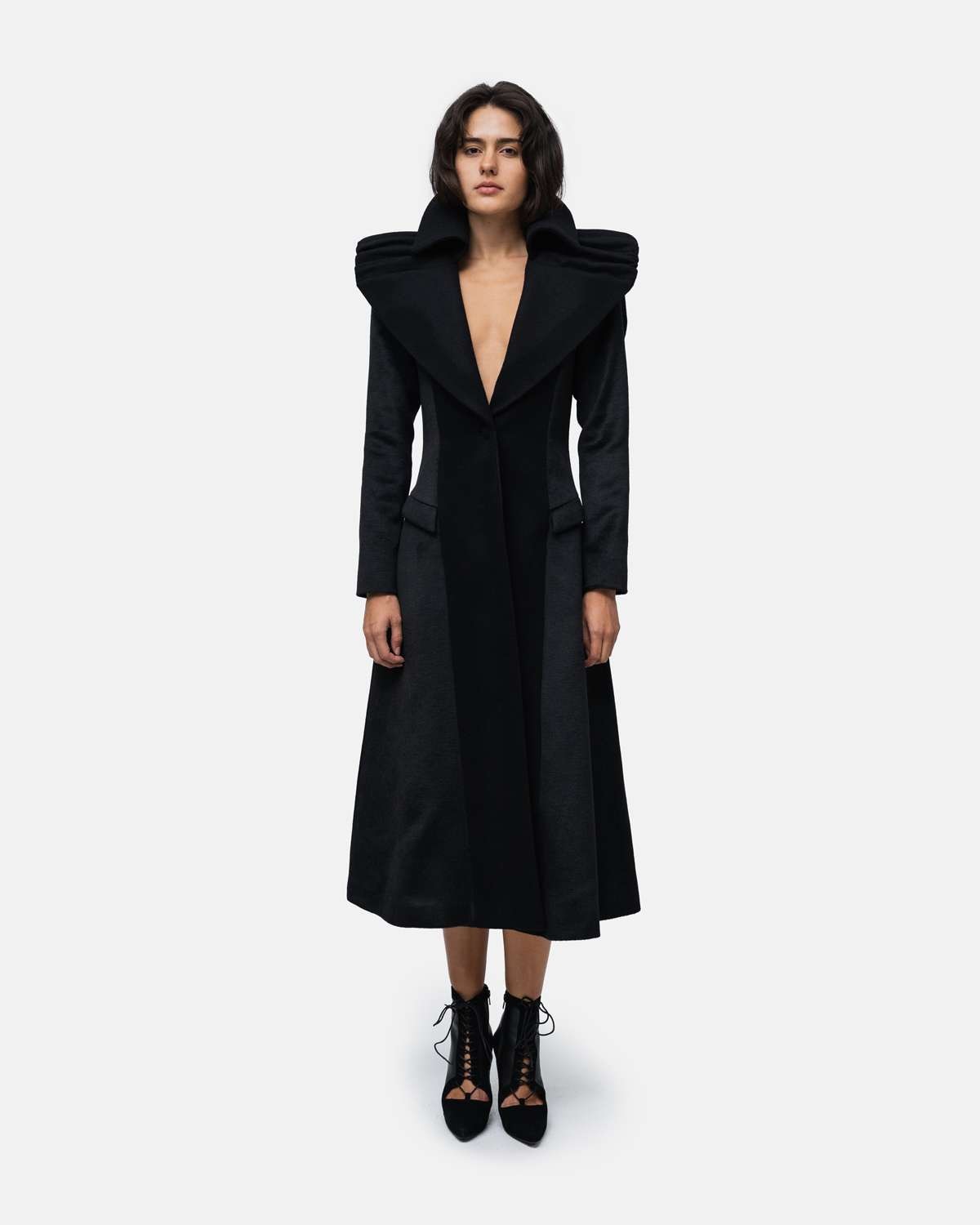 Imagem 0 de Sobretudo mix materiais gola drapeada formato de capa nas costas