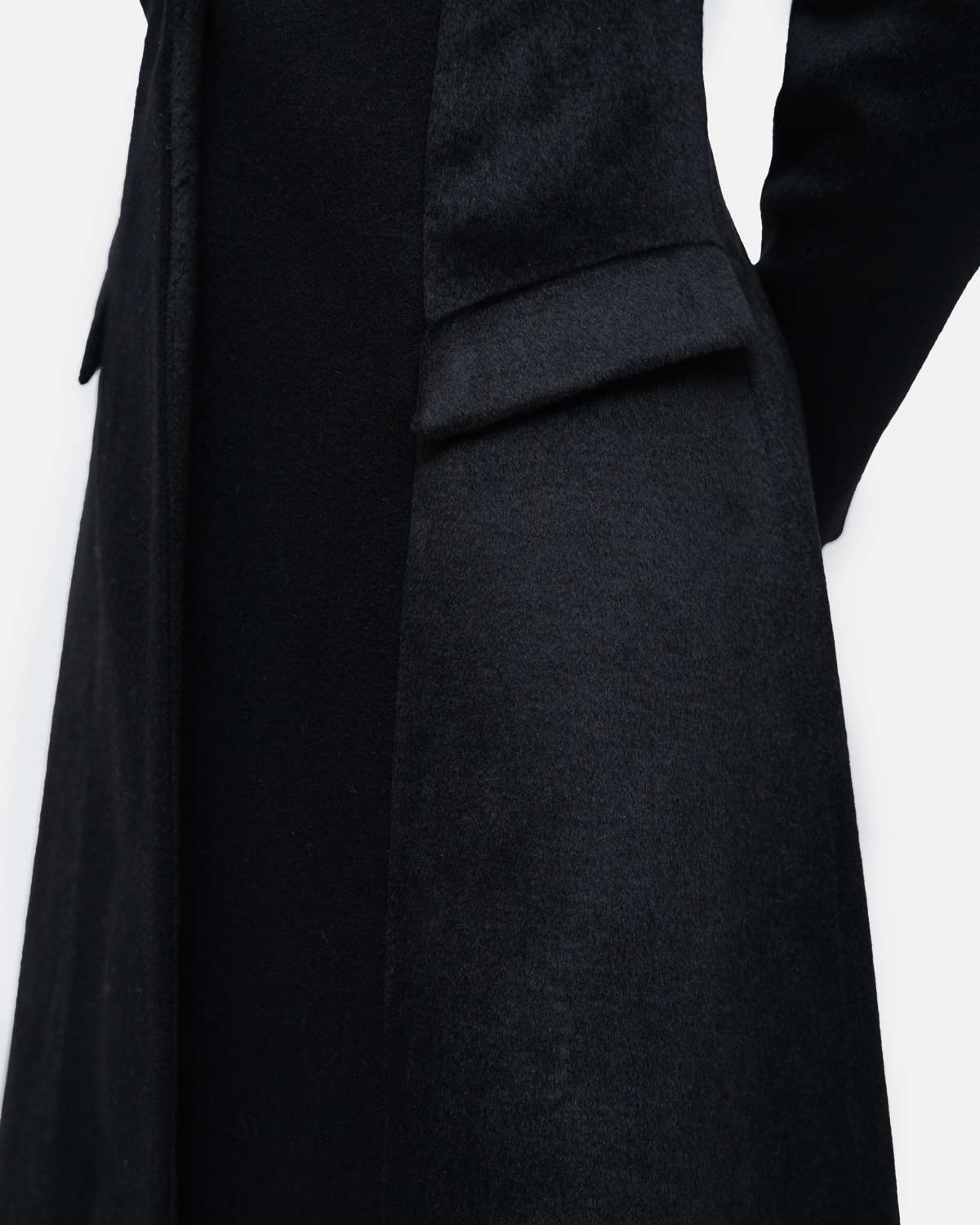 Sobretudo mix materiais gola drapeada formato de capa nas costas Preto-5