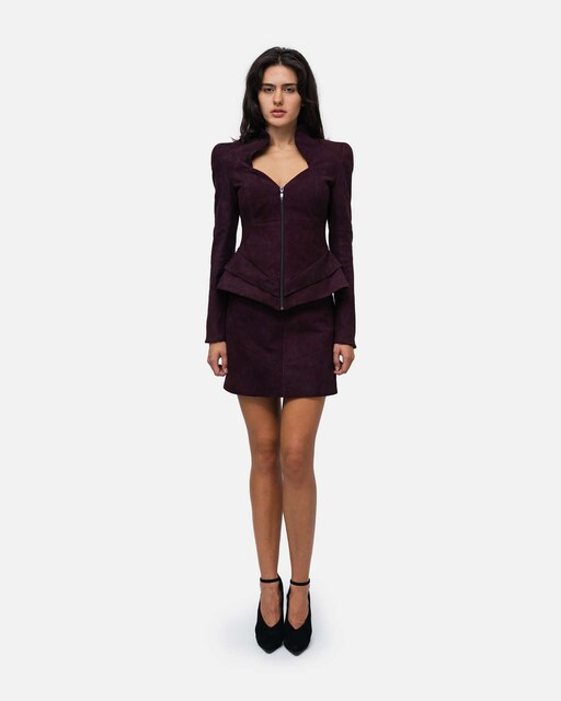 Imagem 0 de Blazer cintado em camurça gola subida, decote princesa e pregas laterais a moldar anca