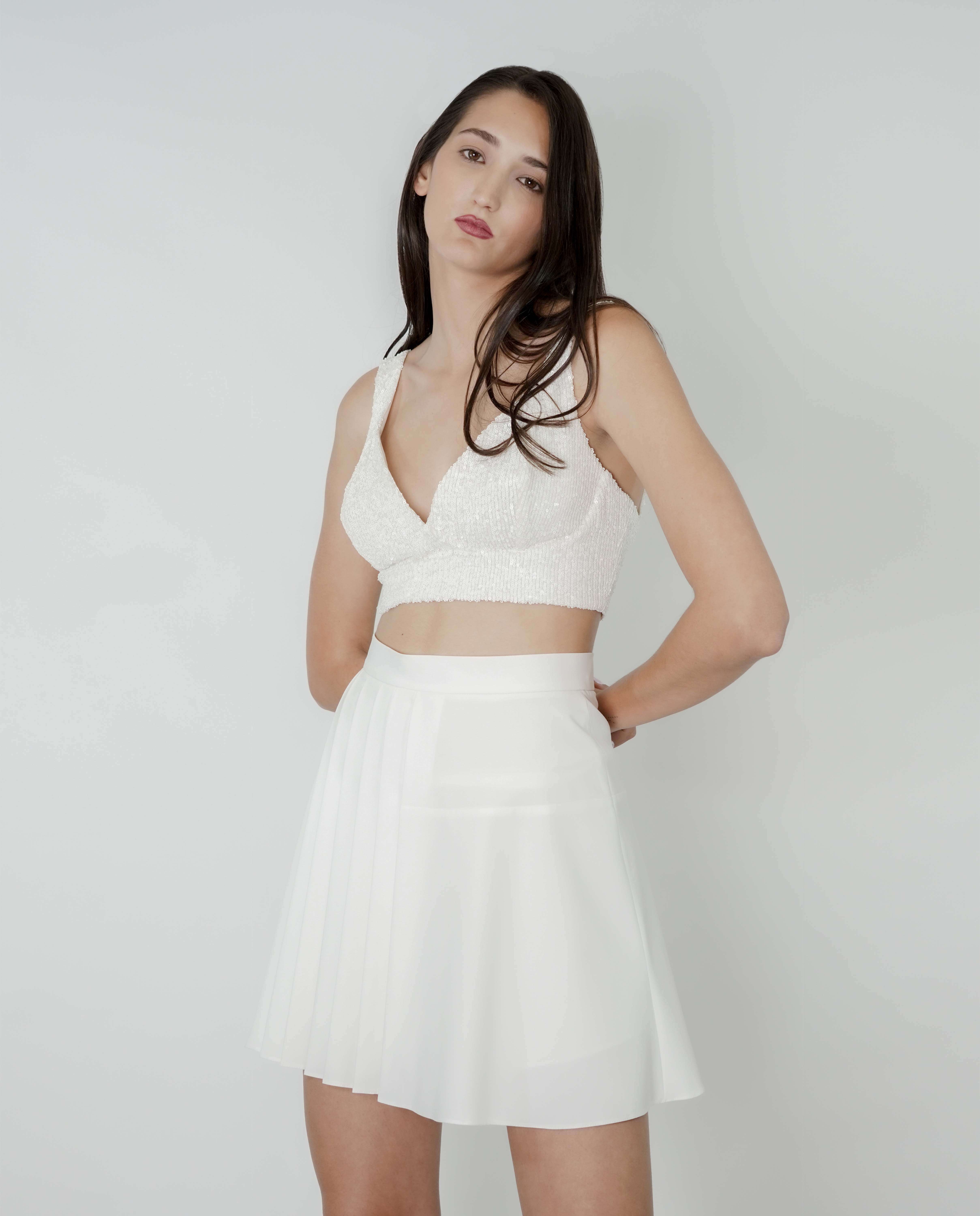 Saia curta assimétrica metade da frente com pregas Branco-3
