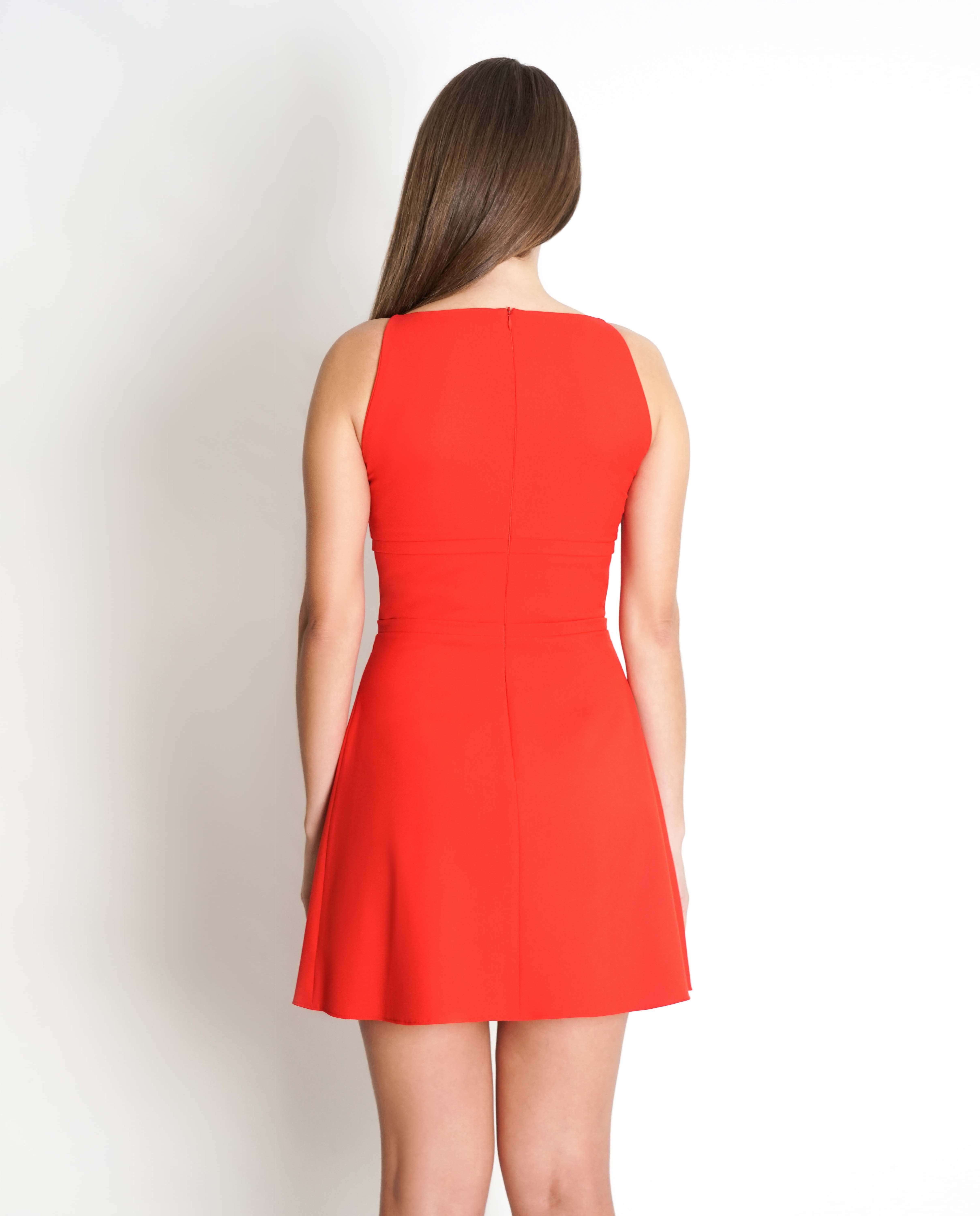 Vestido curto caixa de peito aplicação logotipo e saia pregas Vermelho-3