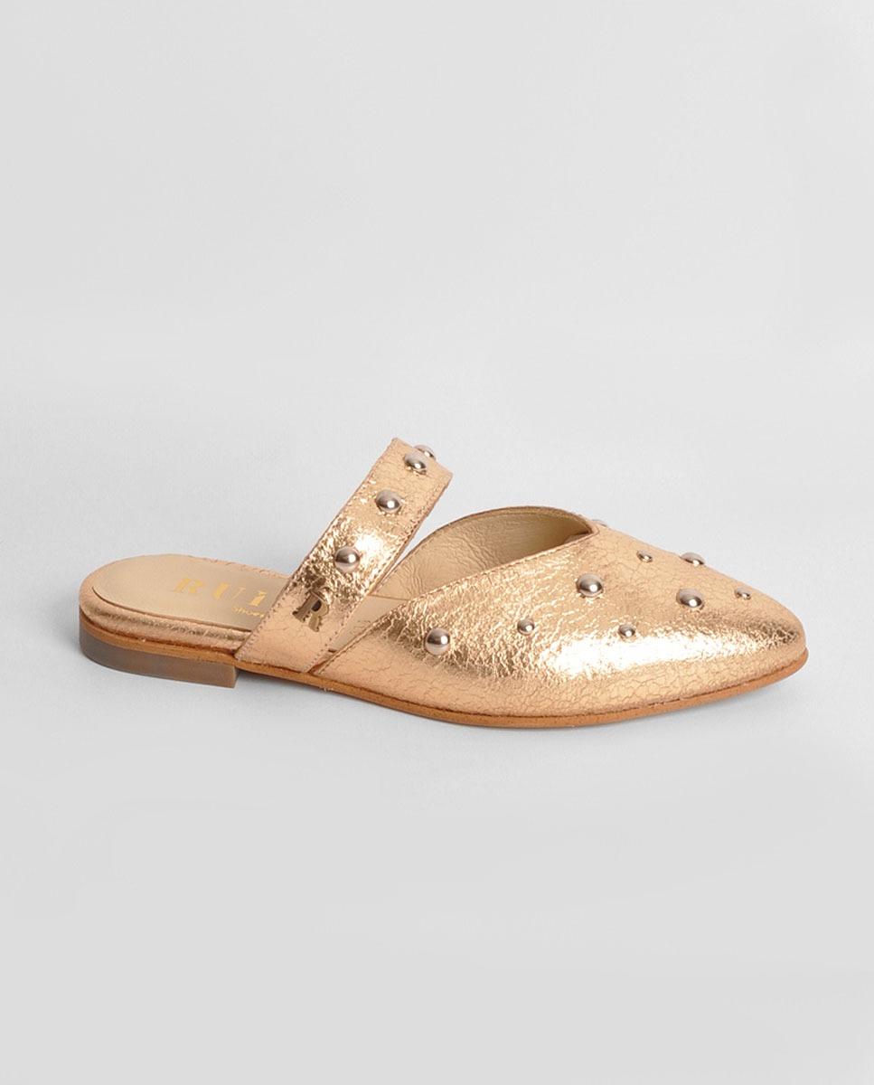 Imagem 0 de Mule em Pele Laminado Ouro com Aplicações
