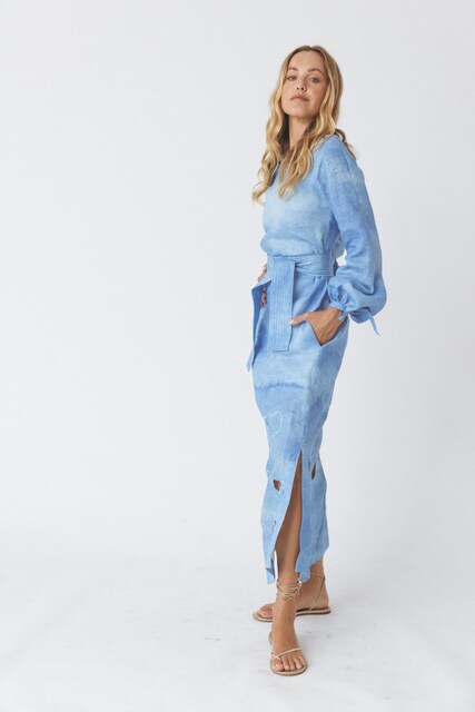 Imagem 0 de Vestido comprido em linho bordado