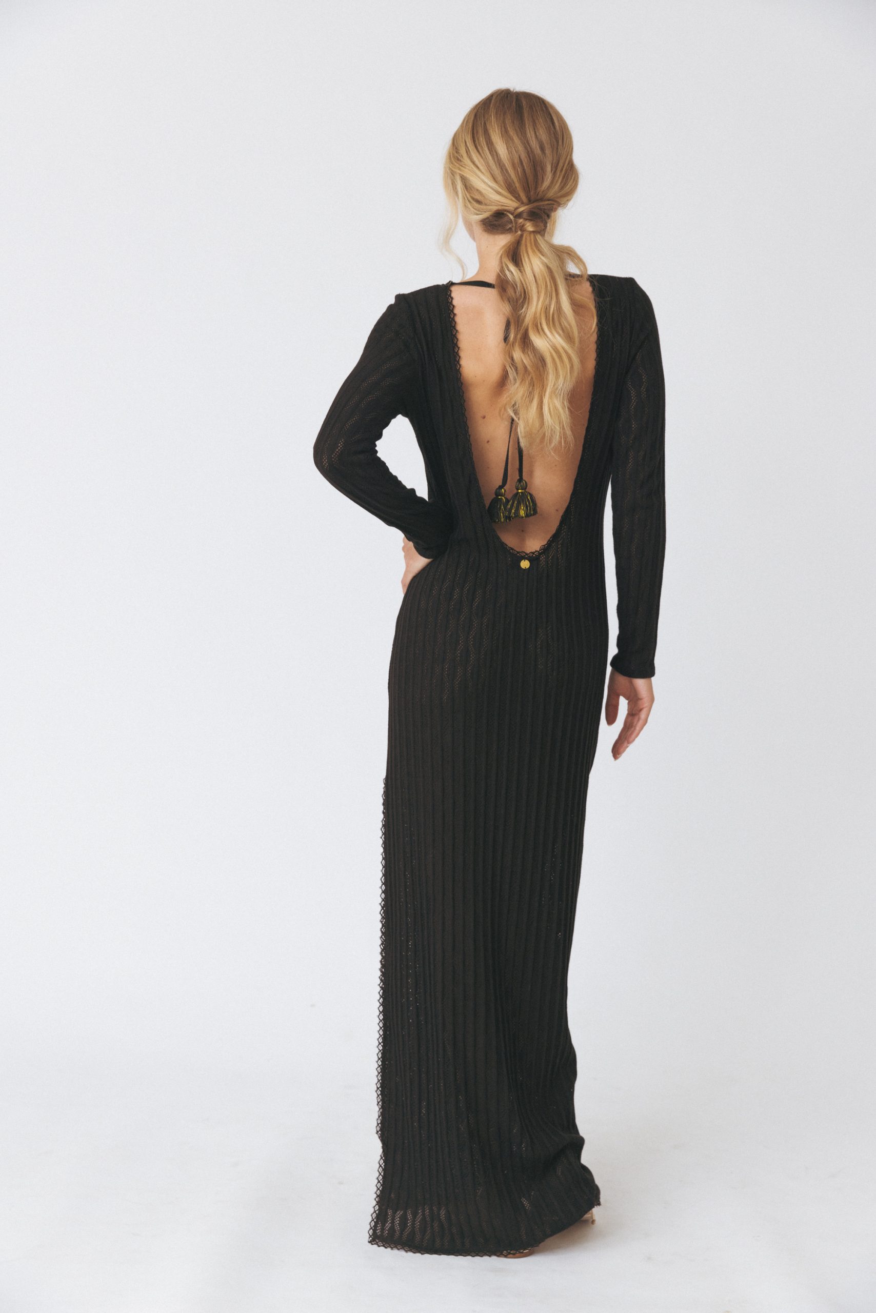 Vestido Malha sem Costas Preto-2