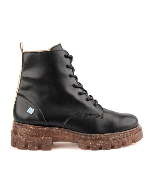 Imagem 0 de Botins Vegan com Sola com Residuos de Cortiça - Preto