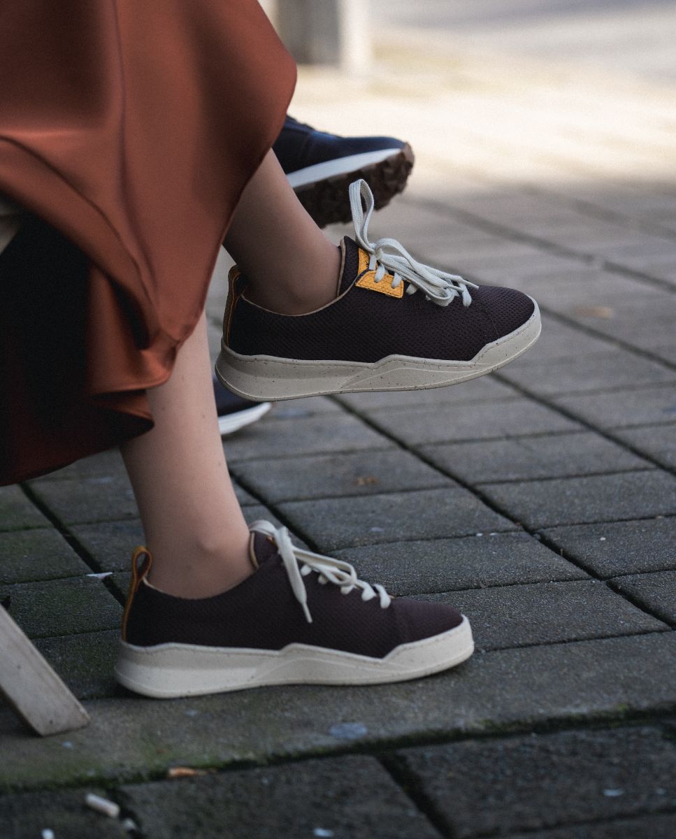 Sapatilhas Brown Feitas com Mangueiras Recicladas Castanho-5