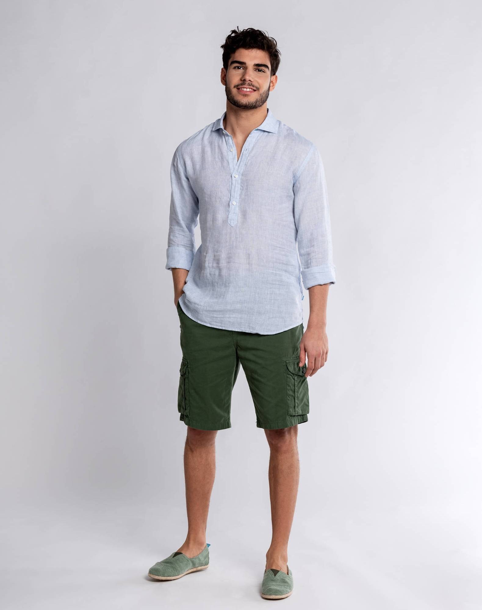 Camisa Polera lisa em linho Azul-claro-4