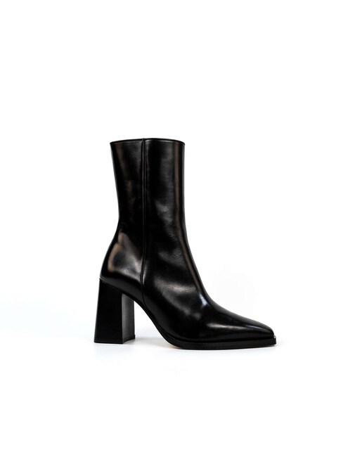 Imagem 0 de Bota em Pele com Salto Alto - Preto