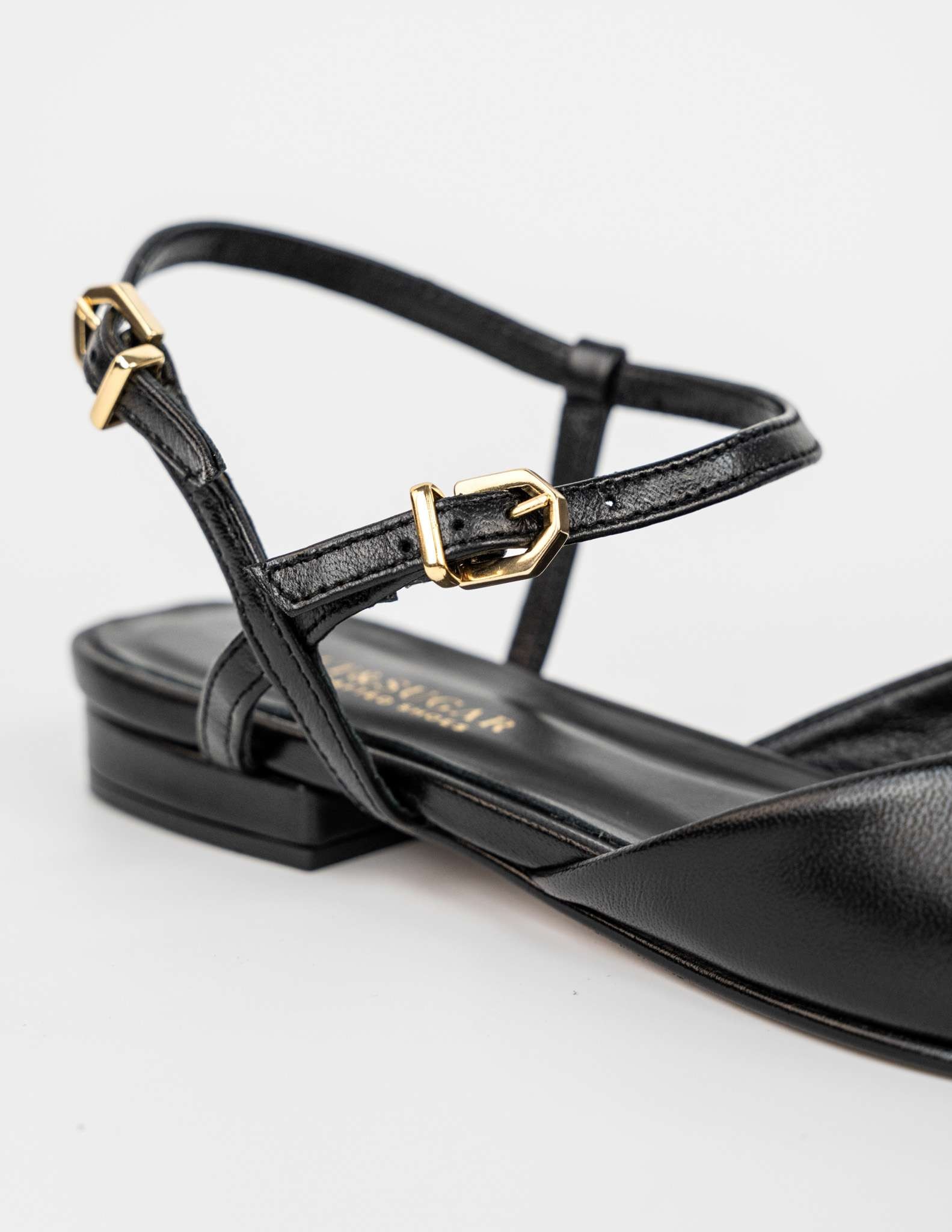 Sapato Raso com Fivelas - Preto Preto-3