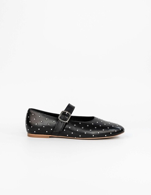 Imagem 0 de Sapatos Rasos em Pele com Tachas Metalizadas - Preto