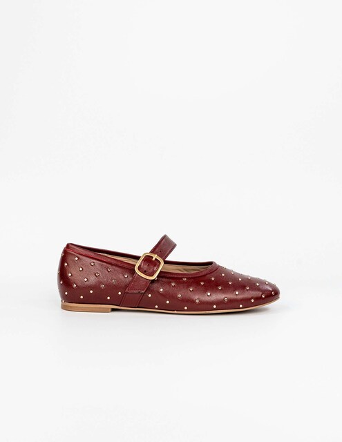 Imagem 0 de Sapatos Rasos em Pele com Tachas Metalizadas - Bordeaux