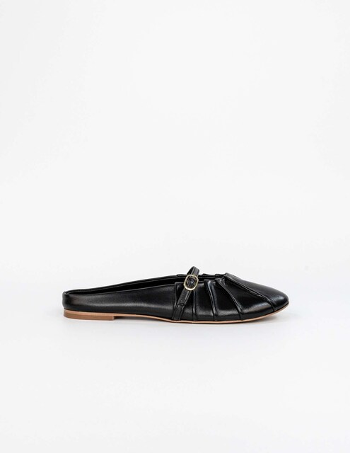 Imagem 0 de Sapatos Rasos em Pele - Preto