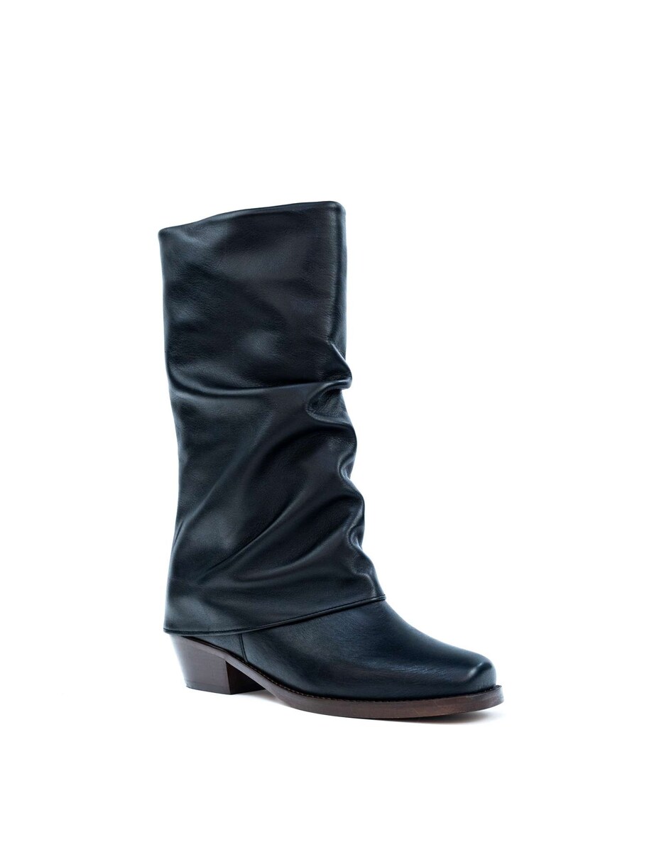 Bota em Pele com Salto Alto - Preto Preto-2