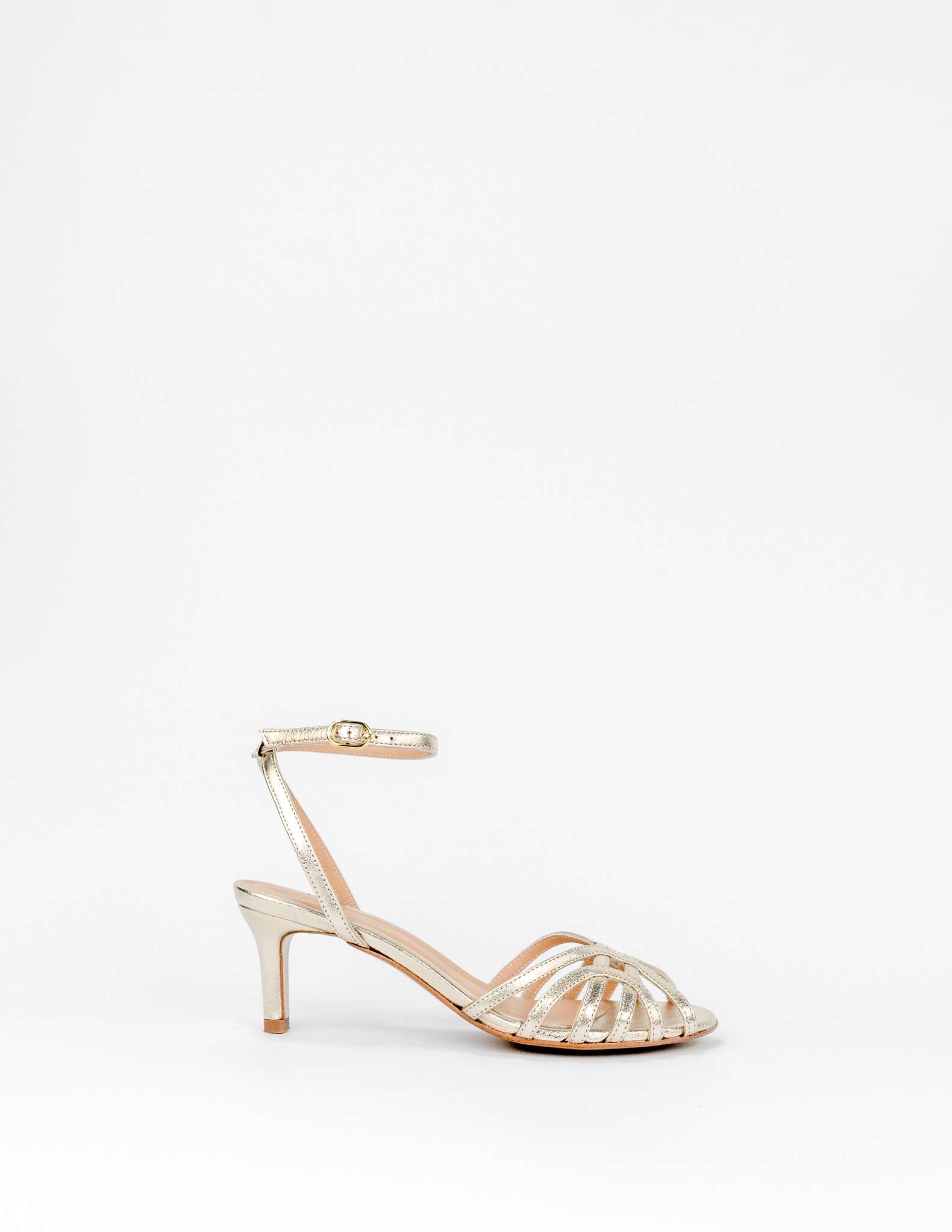 Imagem 0 de Sandálias com Salto em Pele Metalizada - Dourado