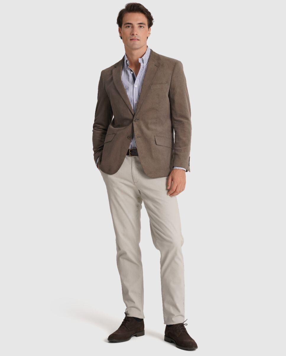 Blazer Regular com Bolsos Frontais e Fecho com Dois Botões Castanho-3