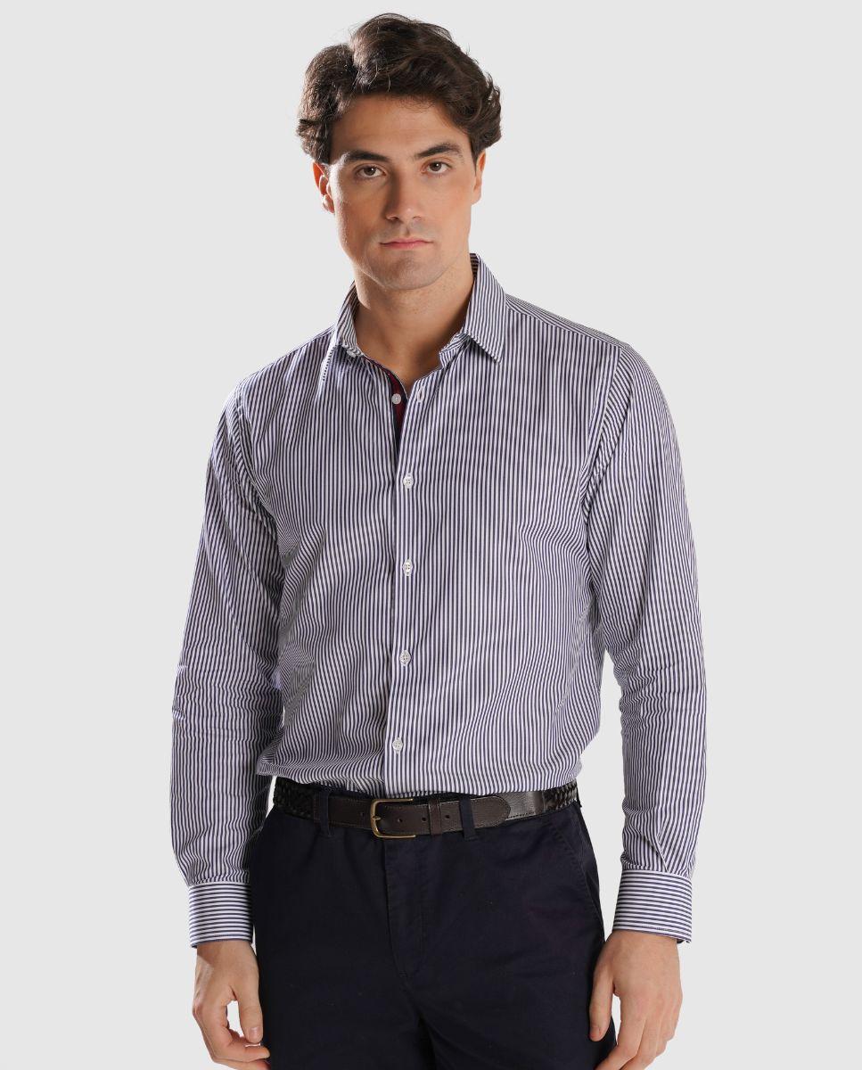 Imagem 0 de Camisa Às Riscas com Corte Slim