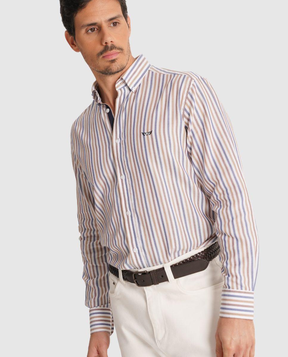 Imagem 0 de Camisa Às Riscas com Corte Regular