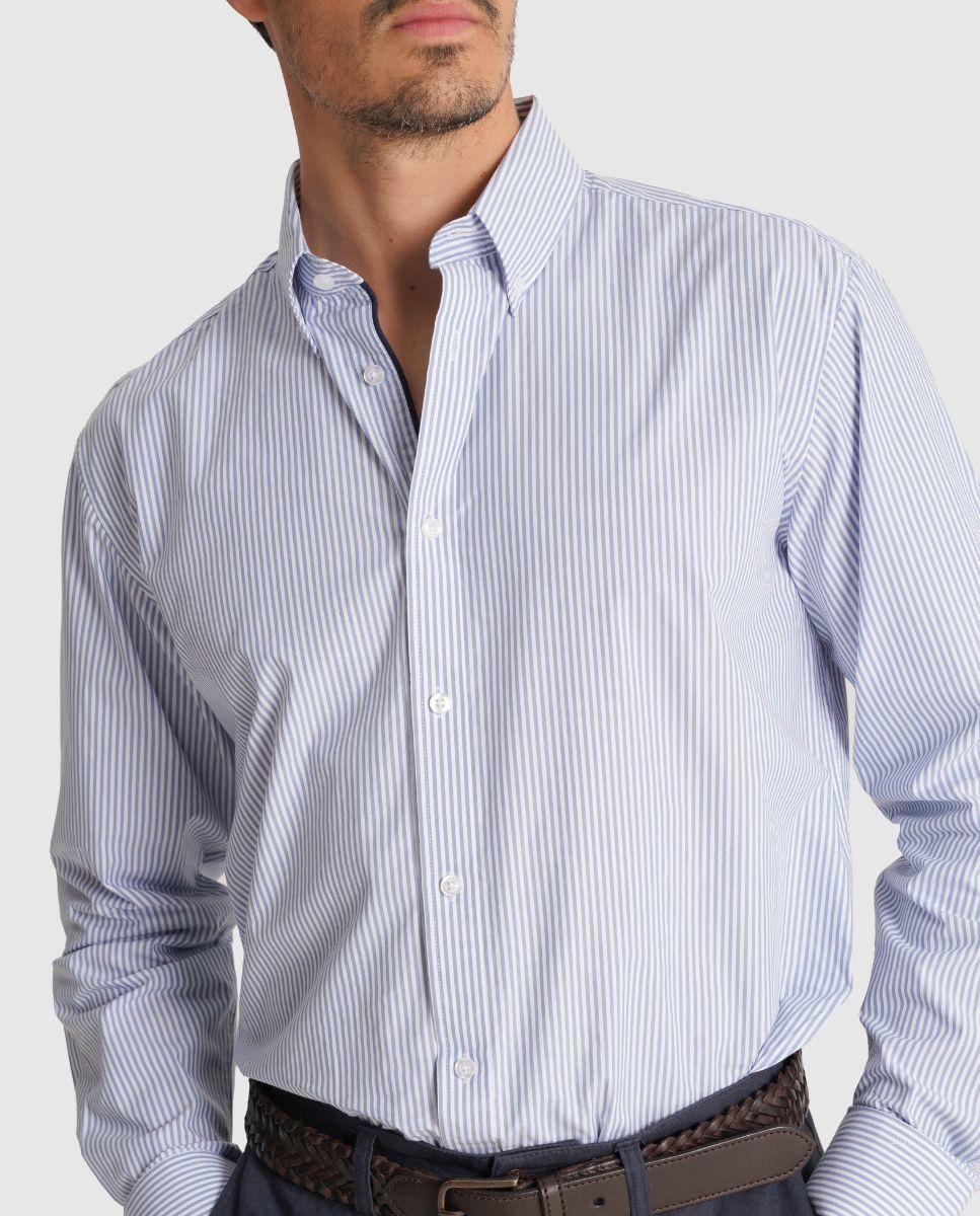 Imagem 0 de Camisa Às Riscas com Corte Regular
