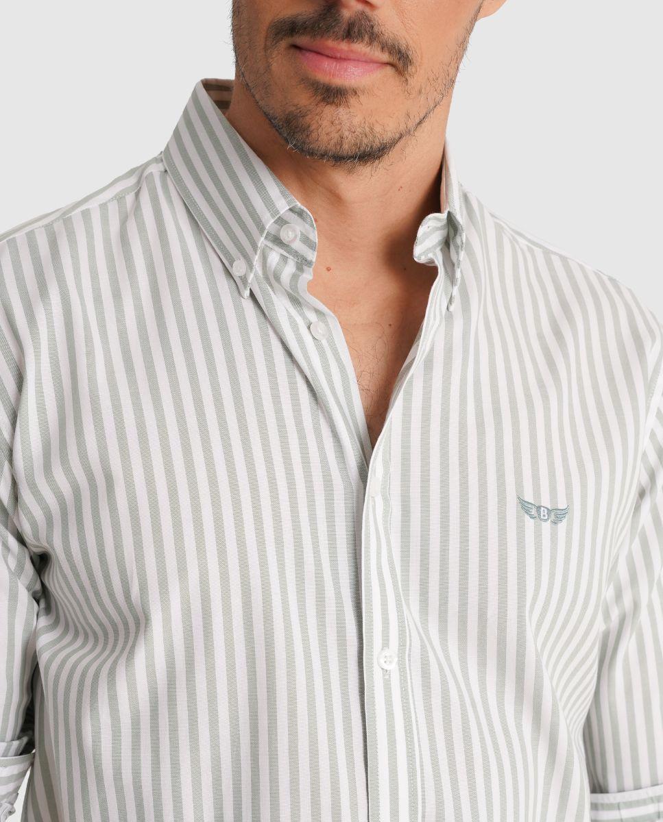 Camisa Às Riscas com Corte Regular Verde-3