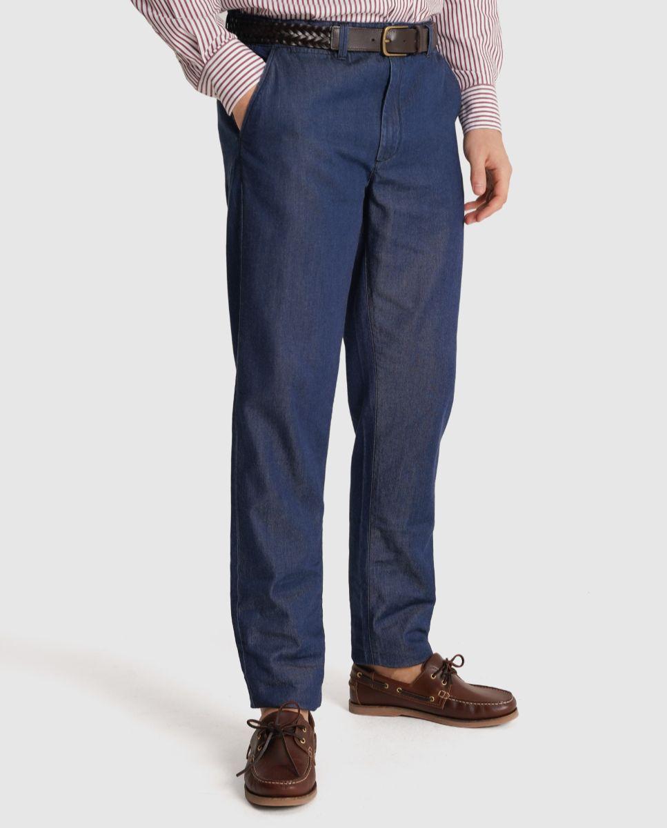 Imagem 0 de Calças Cinco Bolsos com Presilhas e Corte Regular