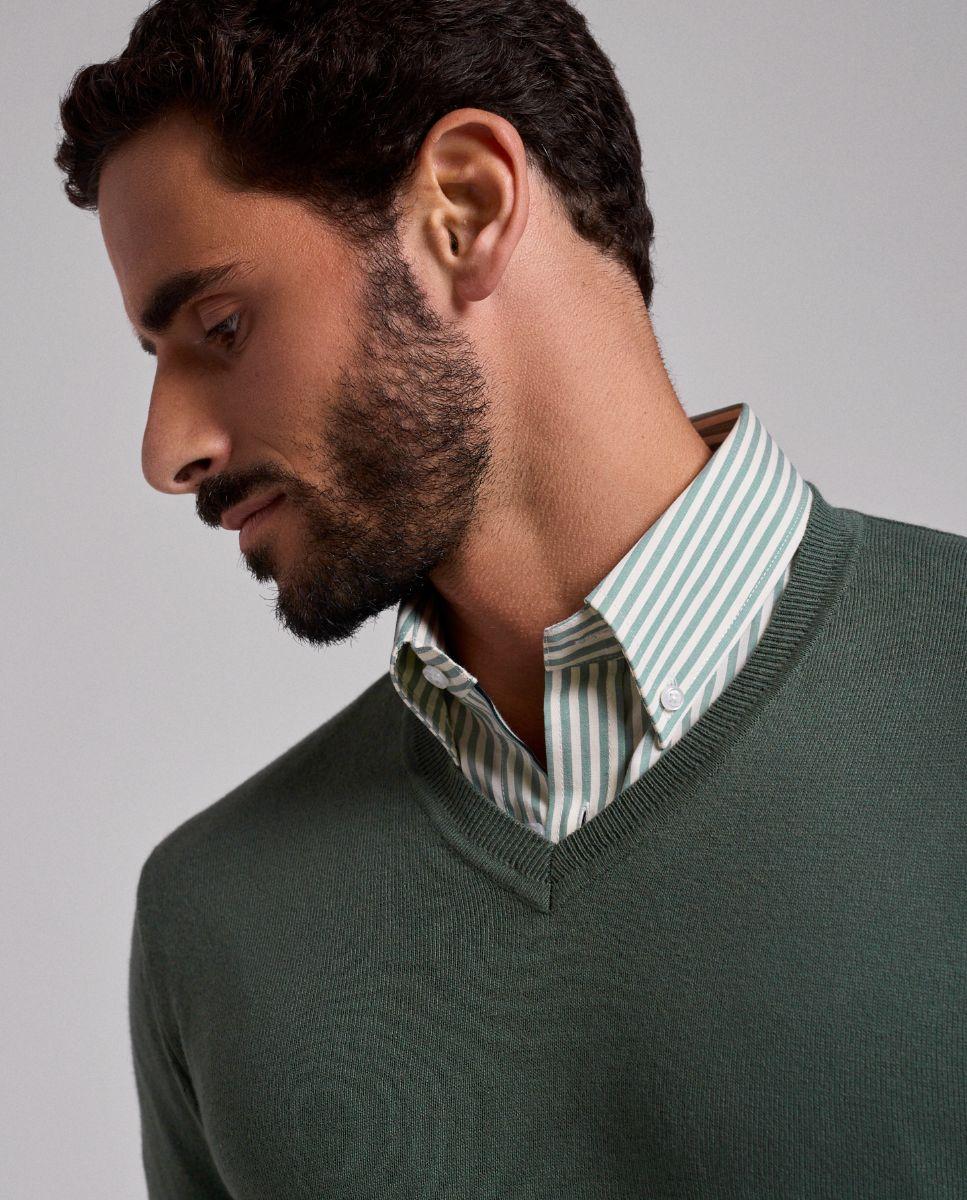 Camisola de Malha Fina e Gola em V de Corte Regular Verde-3