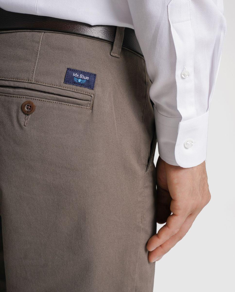 Calças chino algodão regular fit castanhas lisas Taupe-3