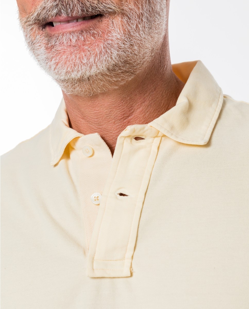 Polo Piqué em Amarelo-claro Amarelo-3