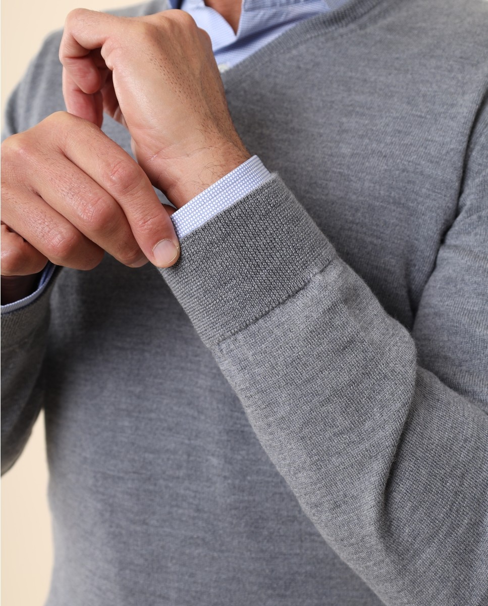 Camisola em Lã Fina Merino 100% em Cinzento Cinzento-4