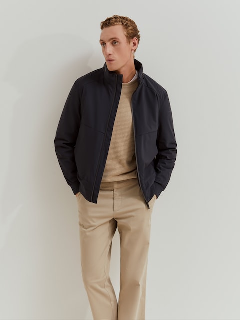 Imagem 0 de Casaco em Tecido Técnico em Marinho