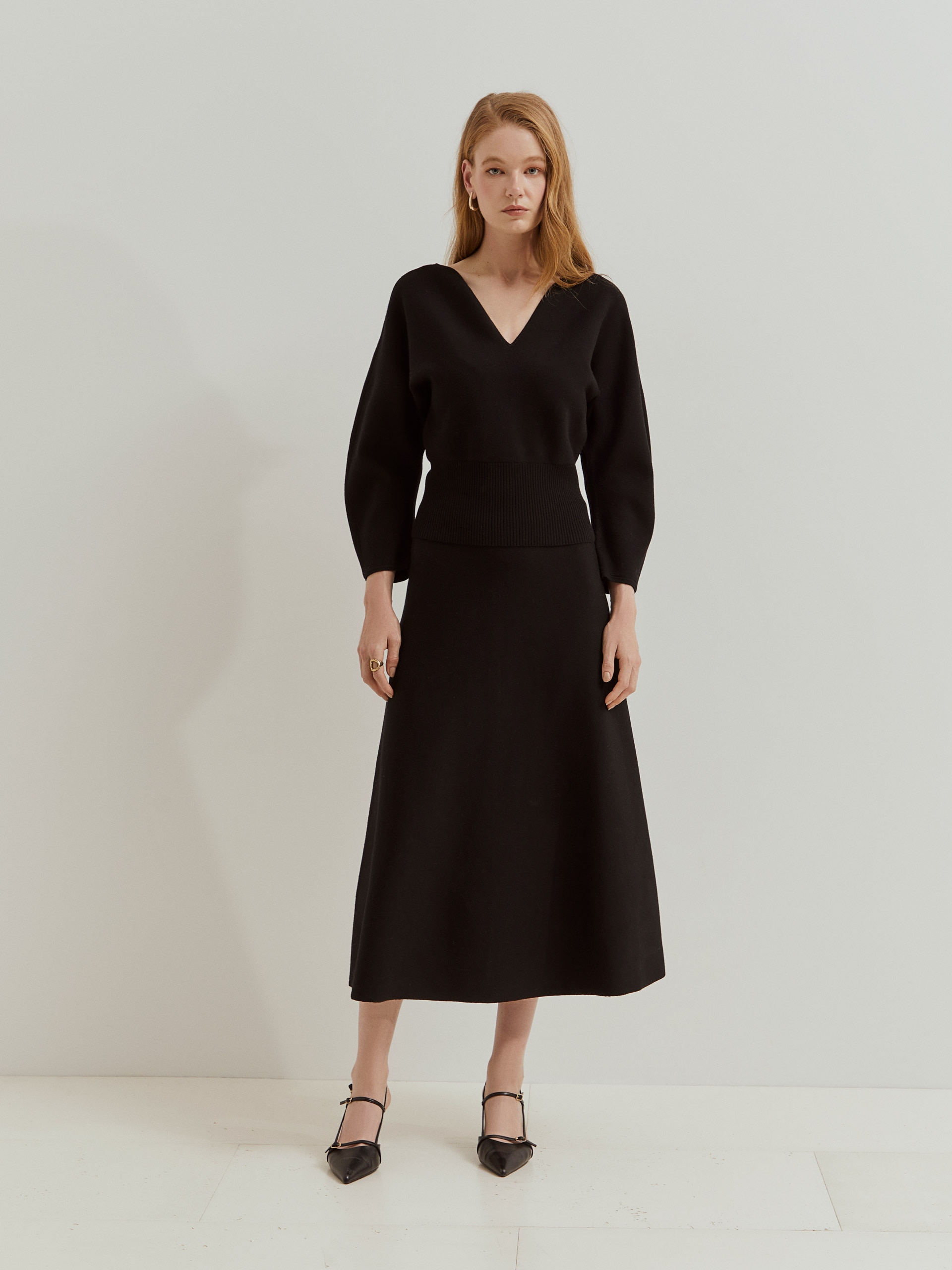 Saia de Malha de Corte a com Mescla de Lã Preto-2