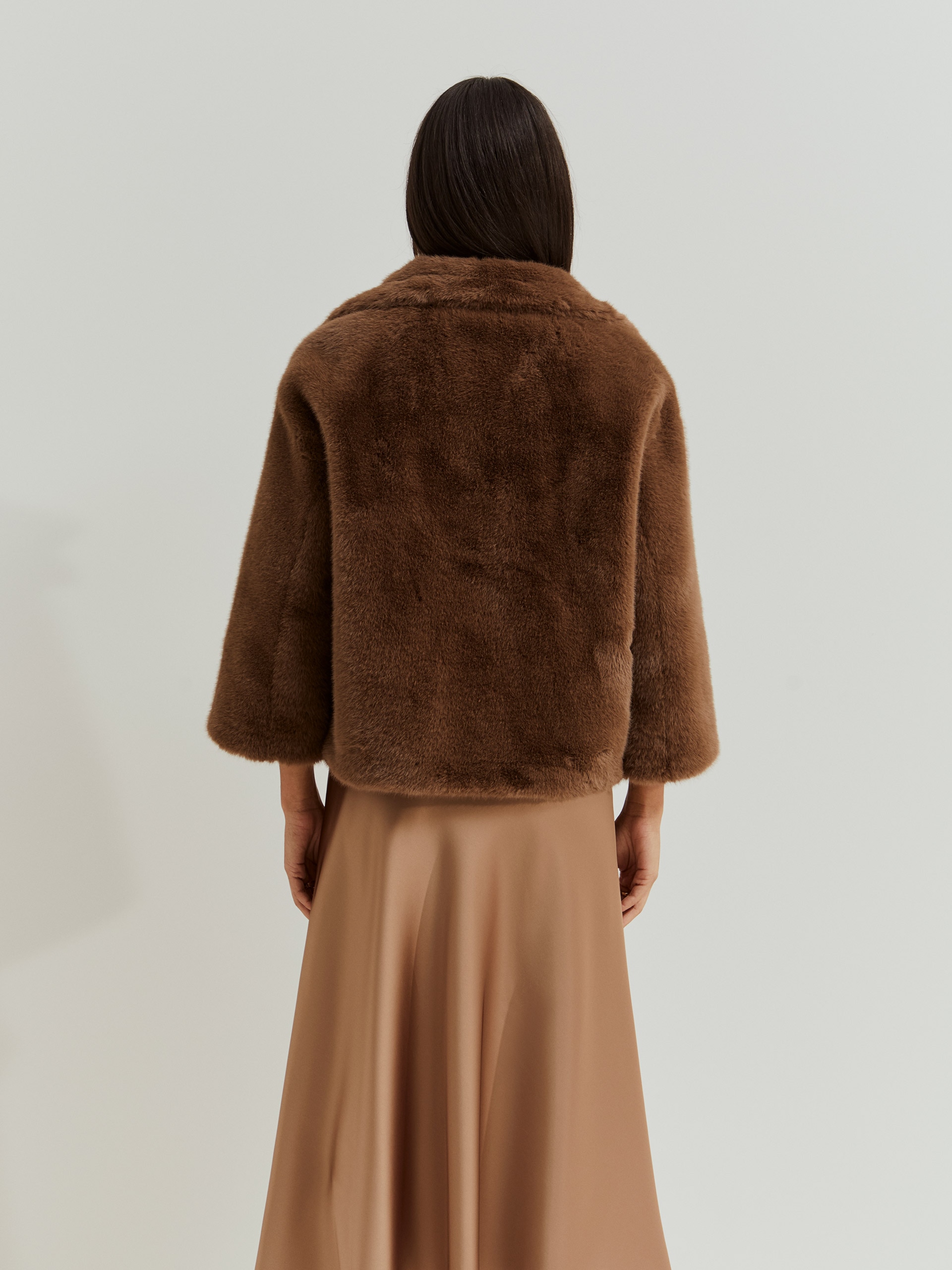 Casaco de Pelo com Mangas Raglã Castanho-3
