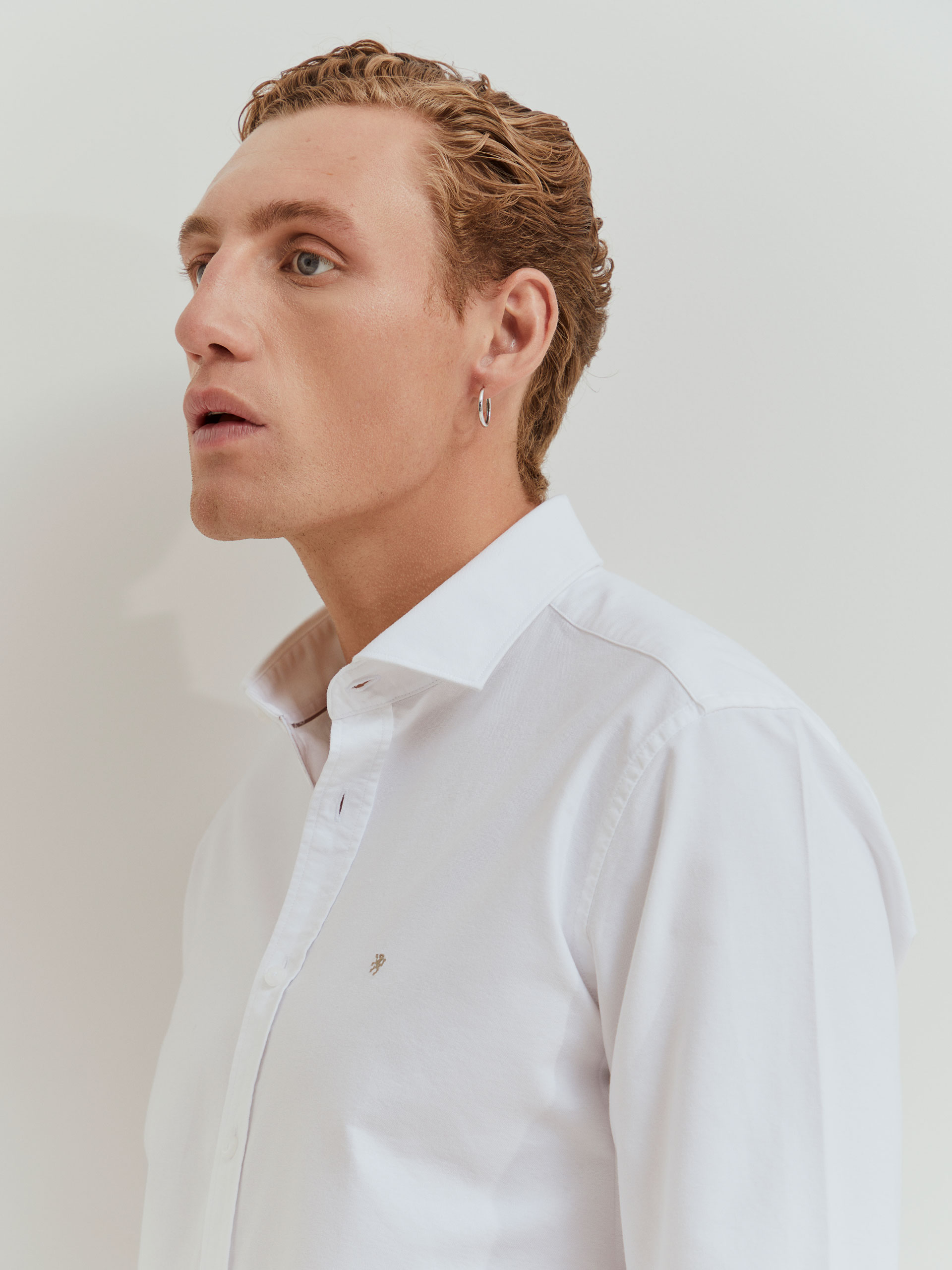 Imagem 0 de Camisa Oxford de Algodão com Corte Slim Fit em Branco