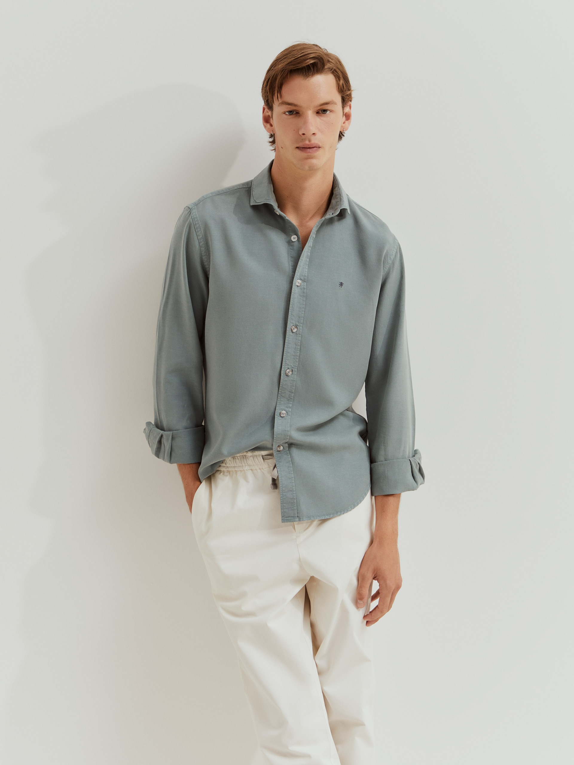 Camisa com Lyocell e Linho de Corte Slim Fit Verde-escuro-1