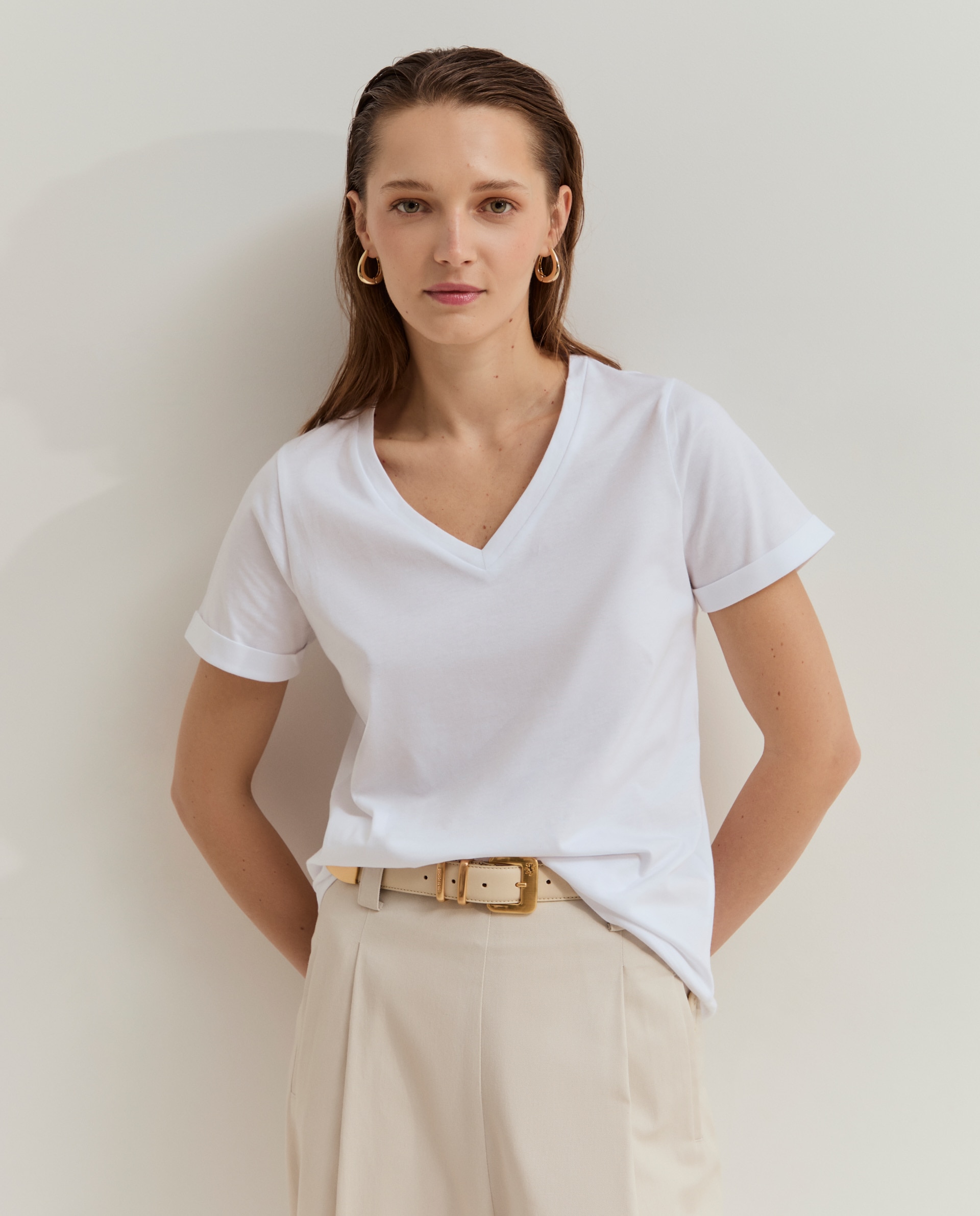 Imagem 0 de T-shirt básica de algodão decote em V