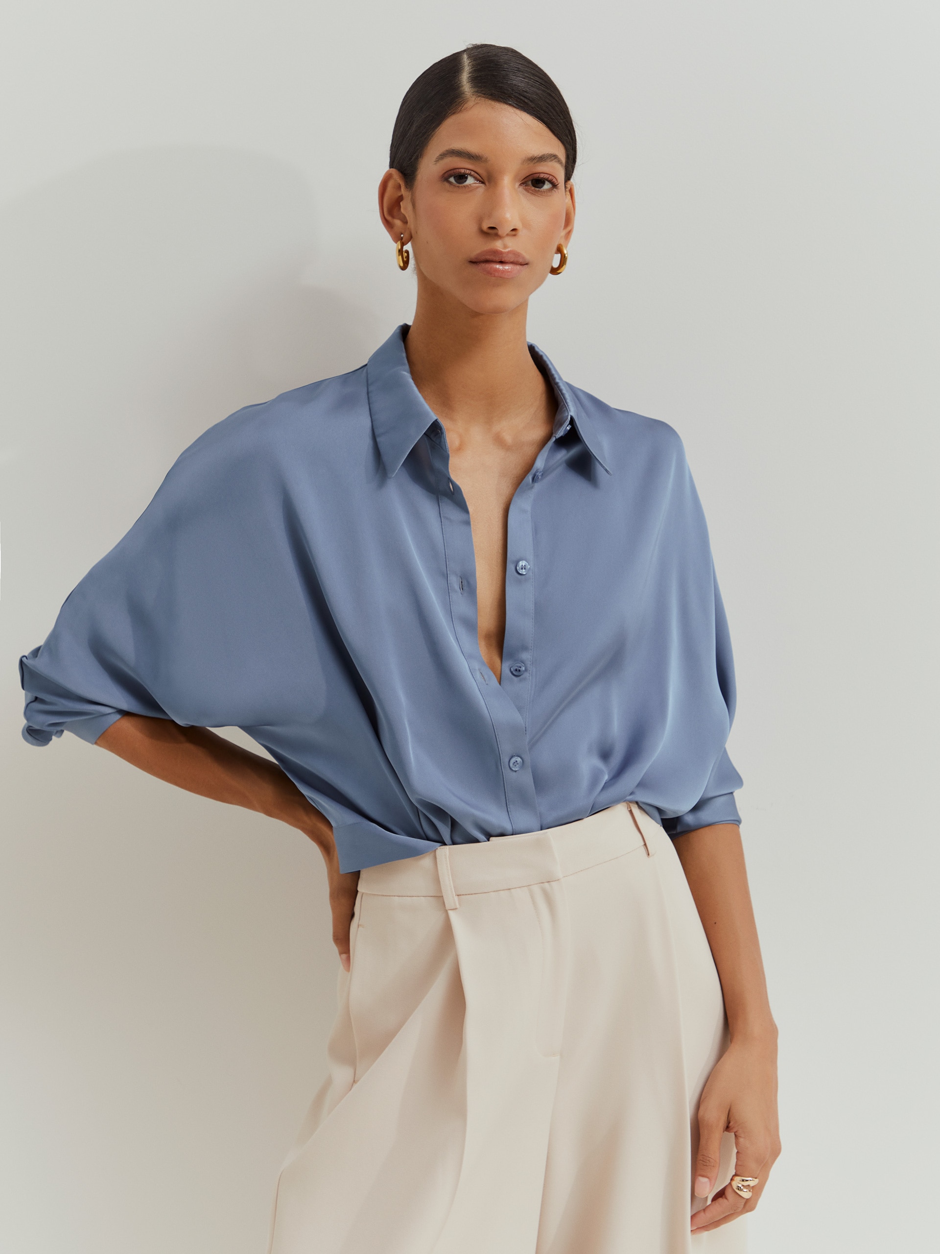 Camisa Fluída de Cetim em Azul Azul-4