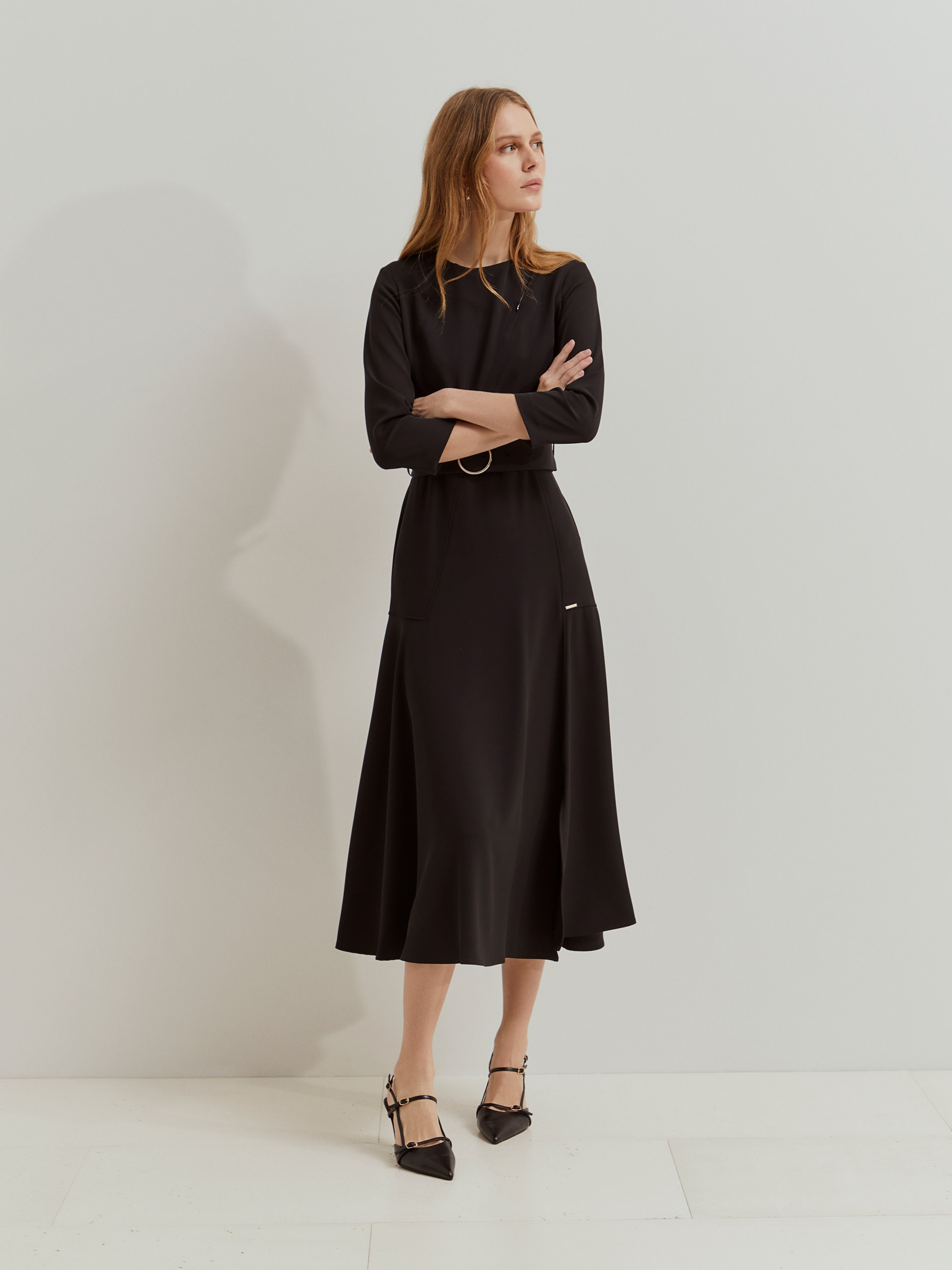 Vestido Comprido de Malha com Cinto Preto-4