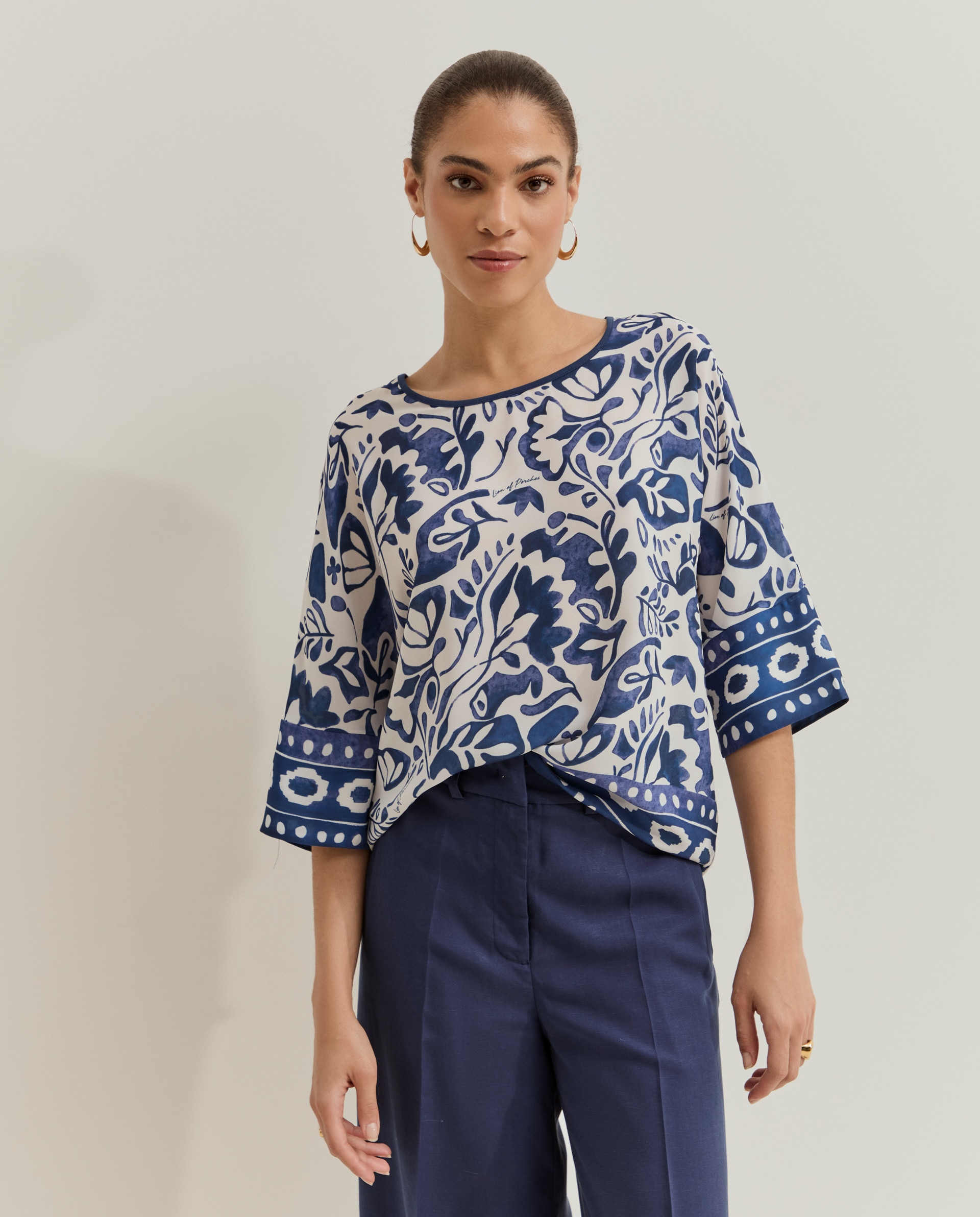 Blusa com Estampado Azul-2