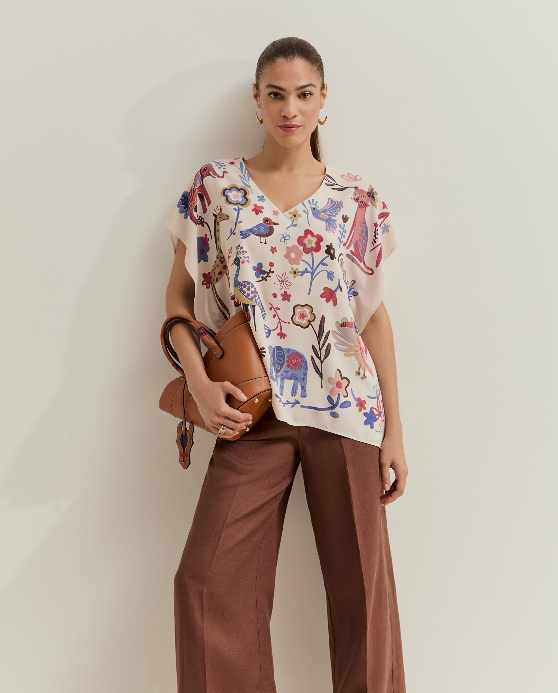 Imagem 0 de Blusa Poncho com Estampado