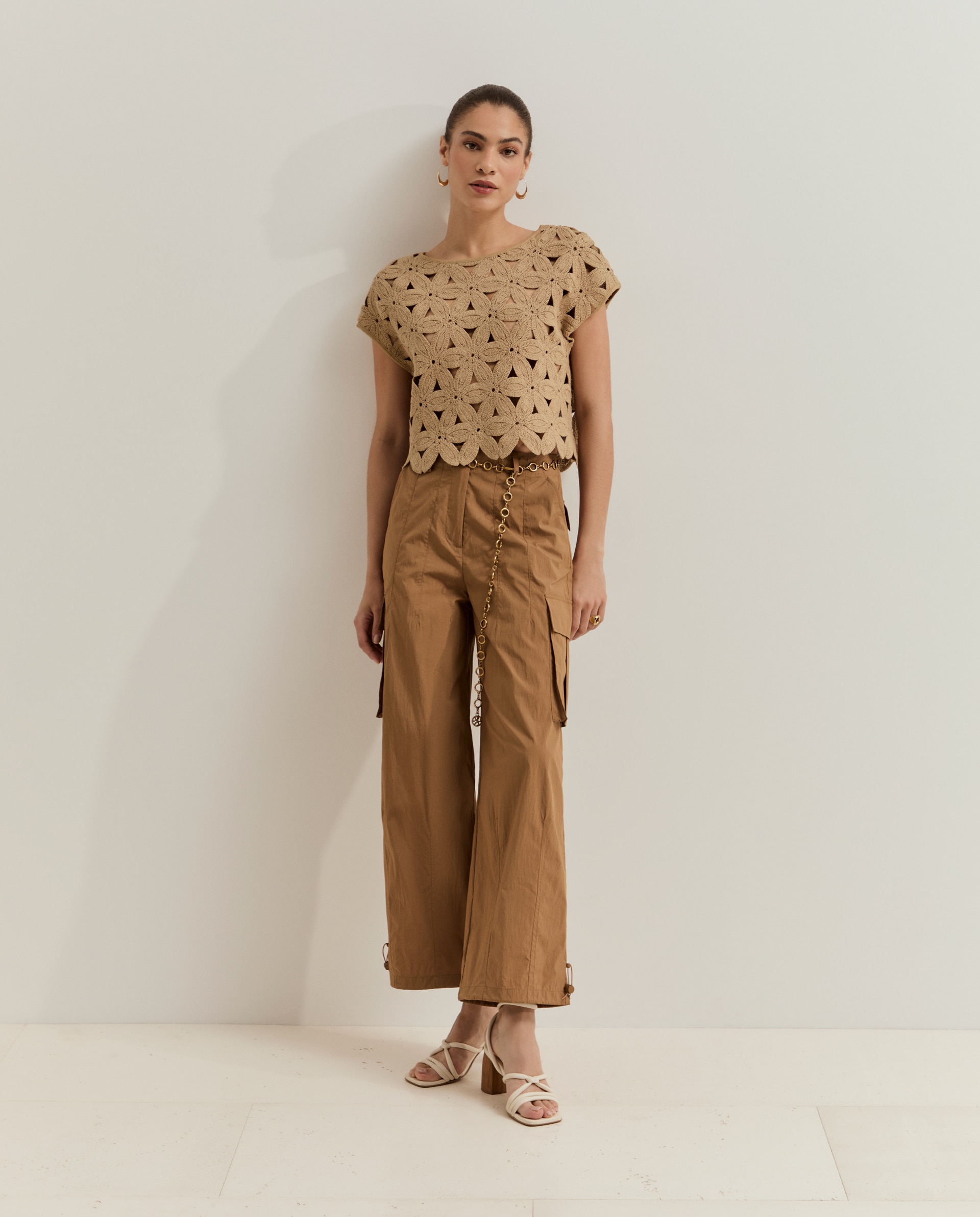 Top Floral de Croché em Algodão Camel-4