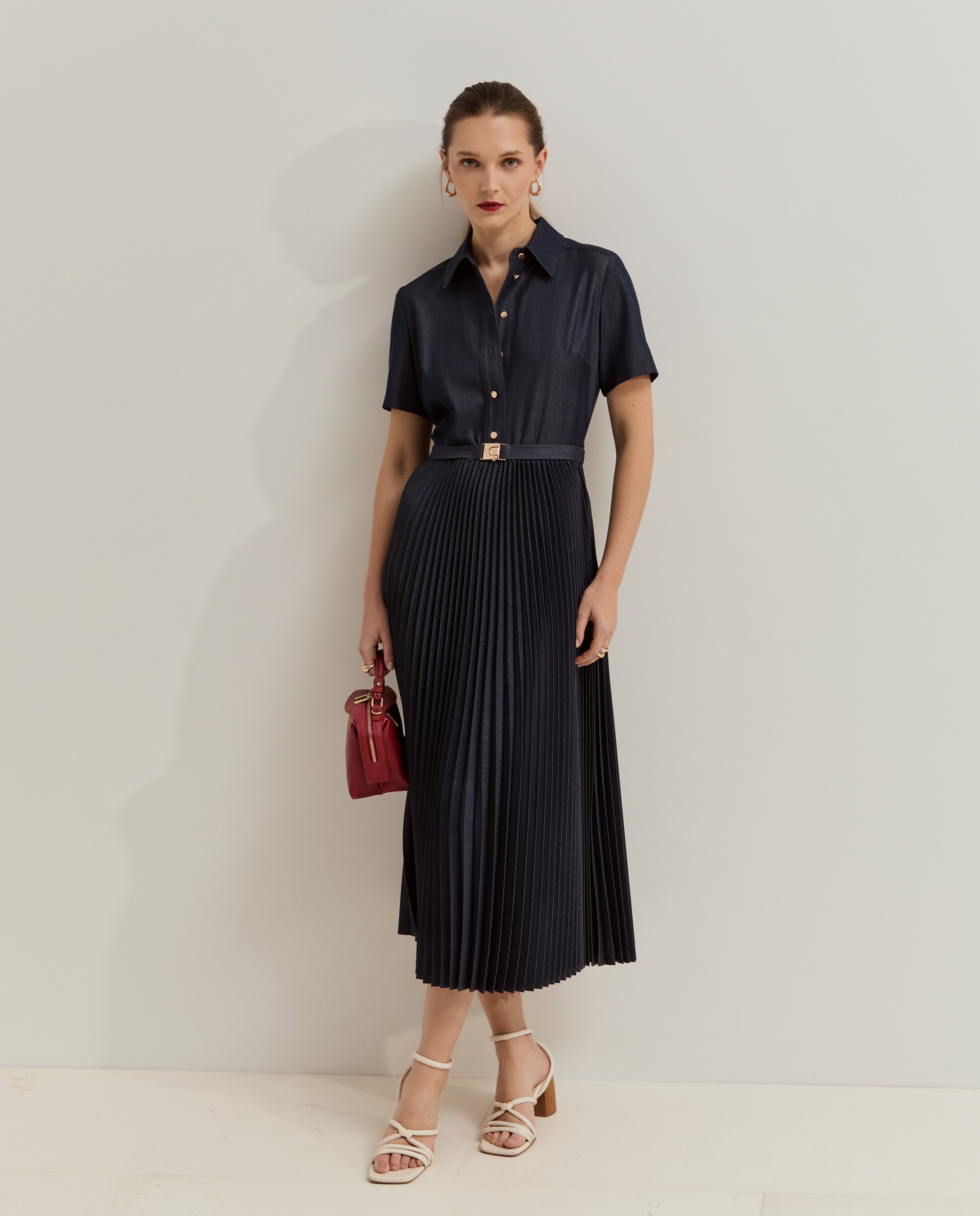 Imagem 0 de Vestido midi de manga curta