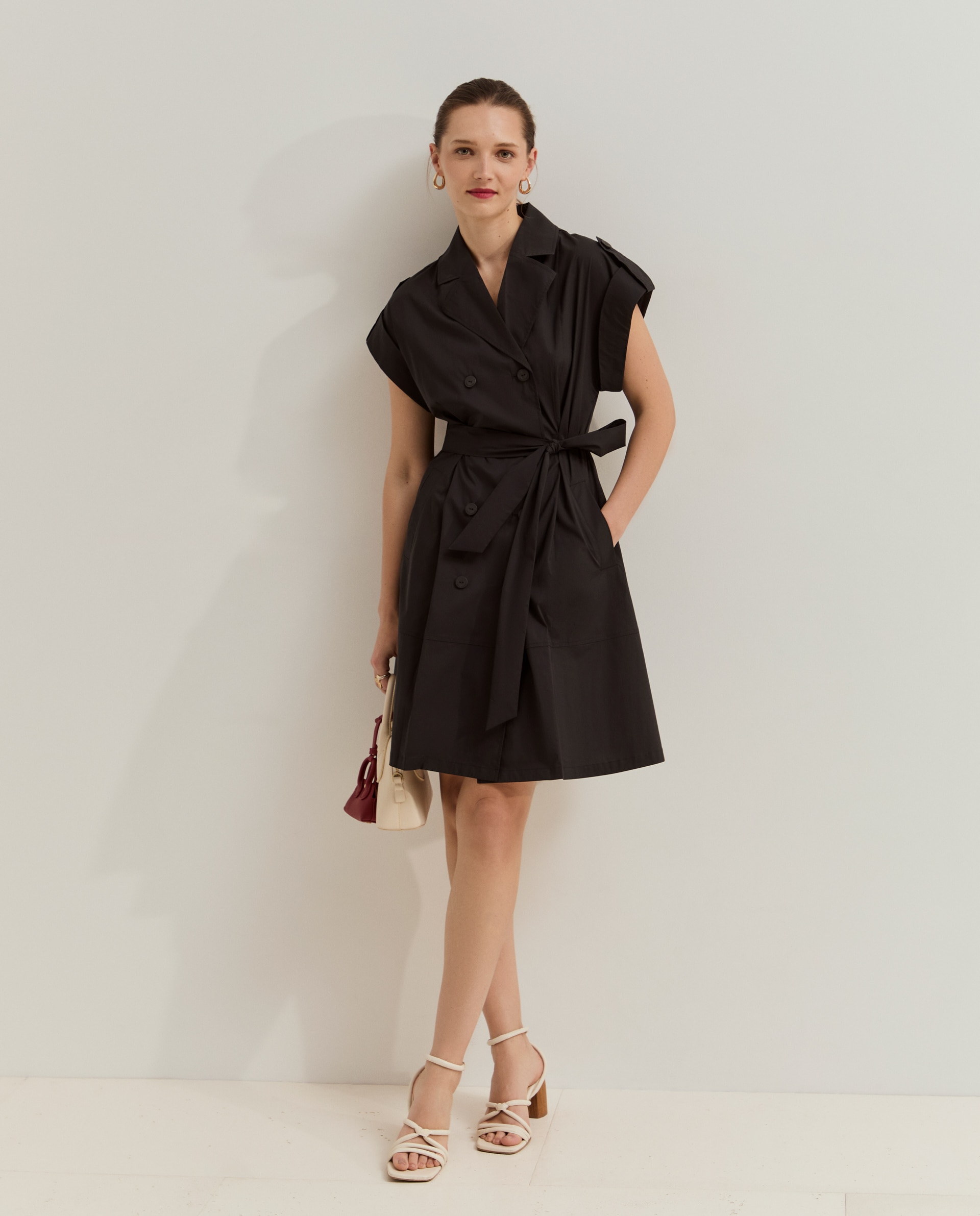 Vestido de Gabardine com Cinto Preto-1