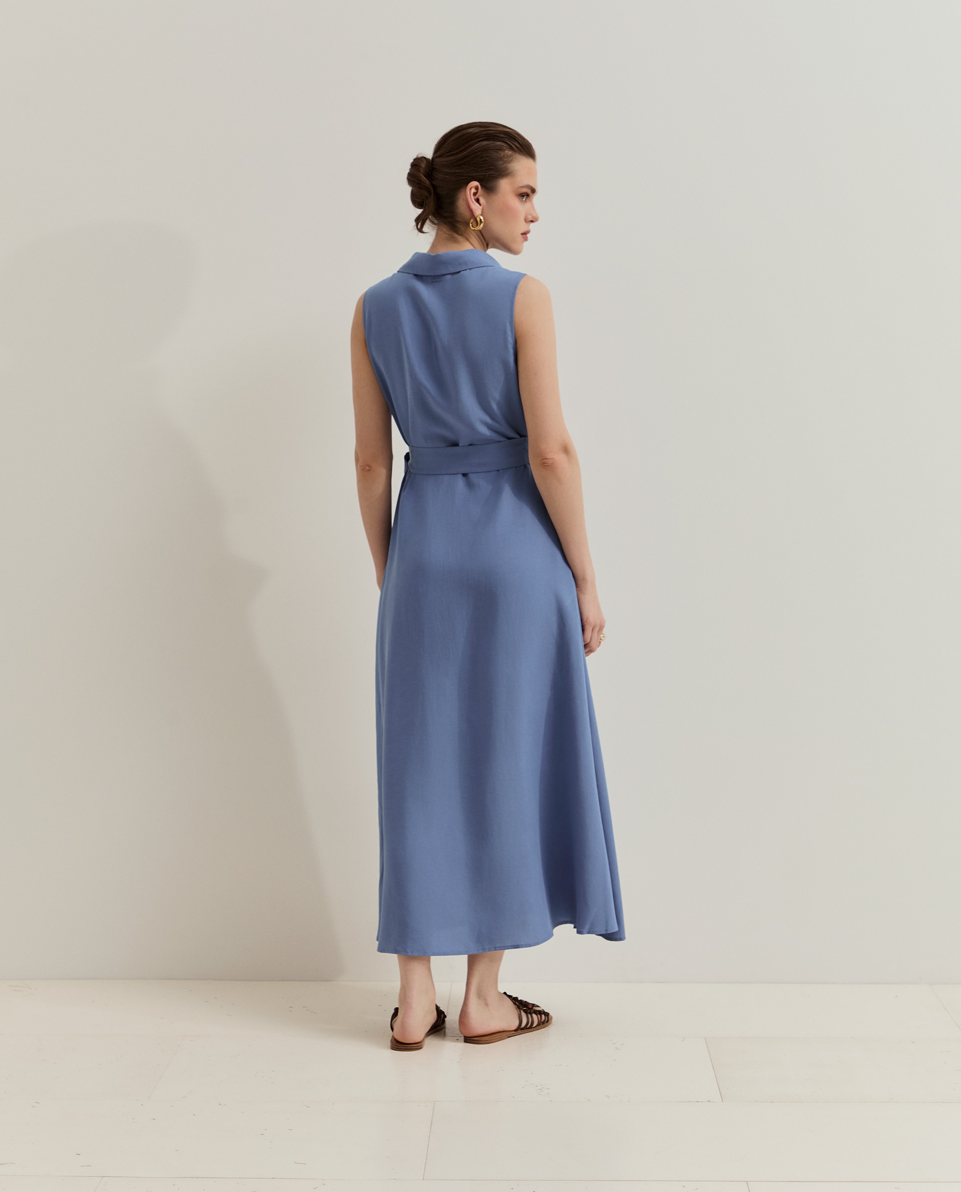Vestido Tipo Camisa sem Mangas Azul-3