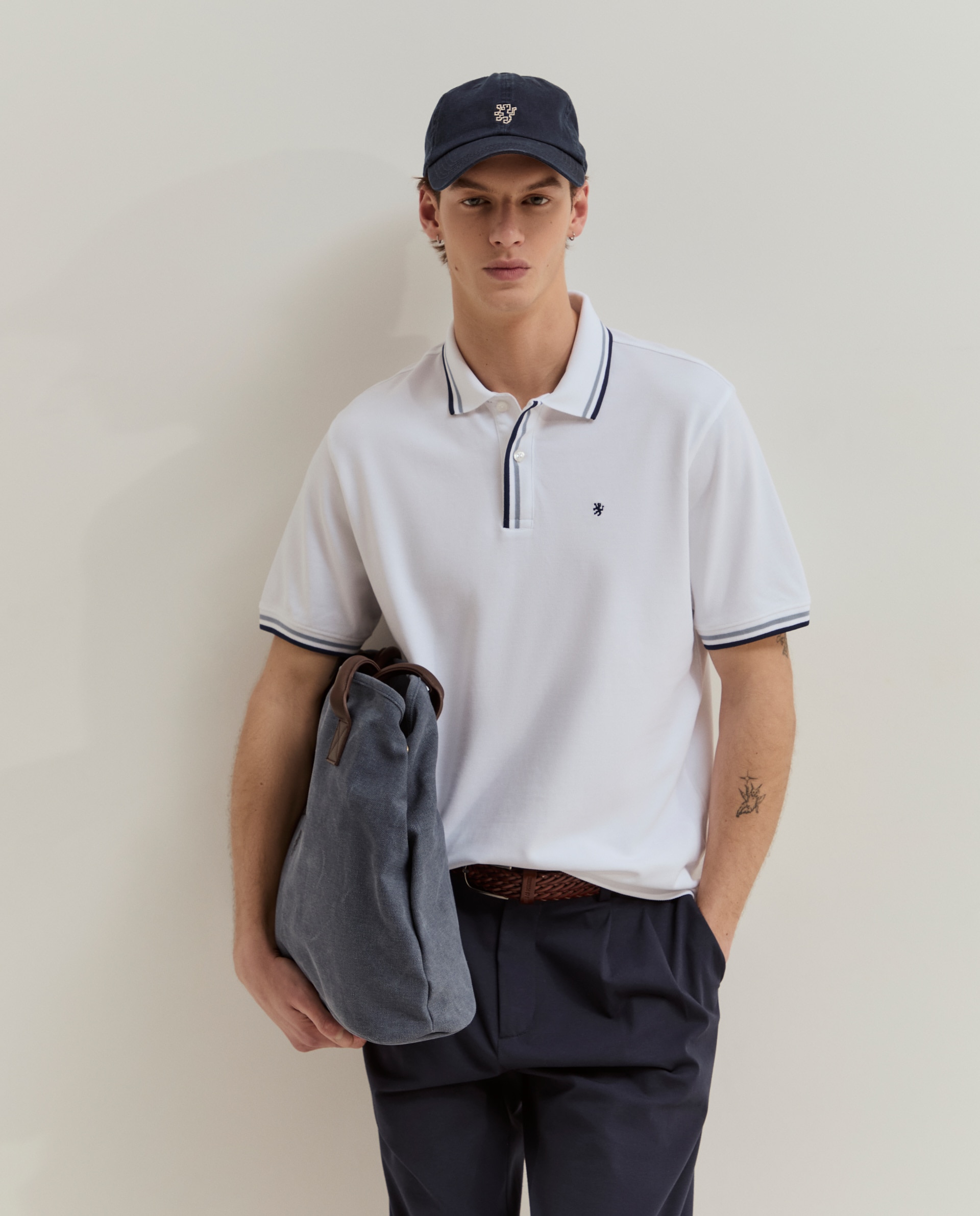 Polo regular fit em piqué de algodão Branco-4