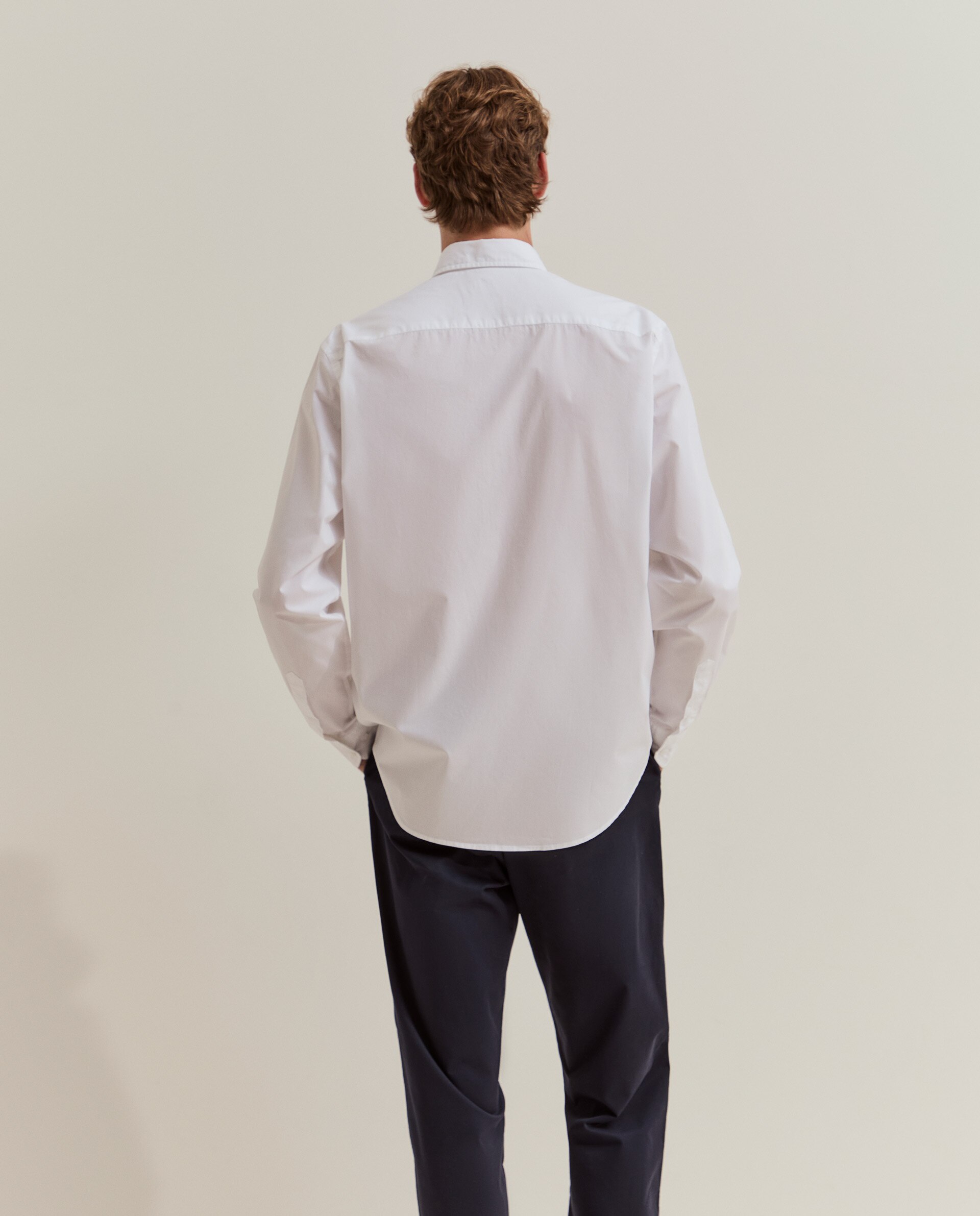 Camisa Regular Fit Clássica em Algodão Branco-3